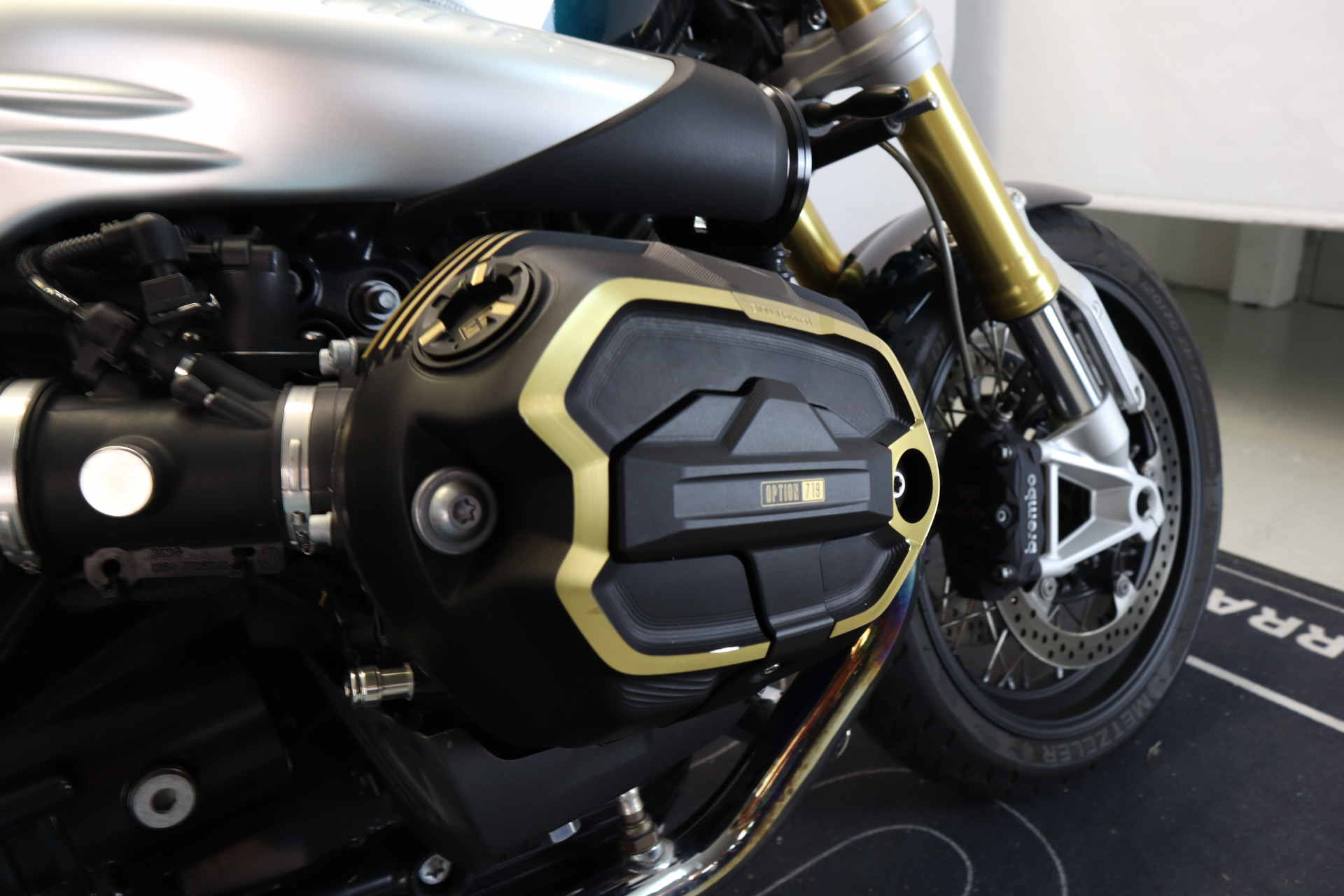 BMW R nineT-image-4