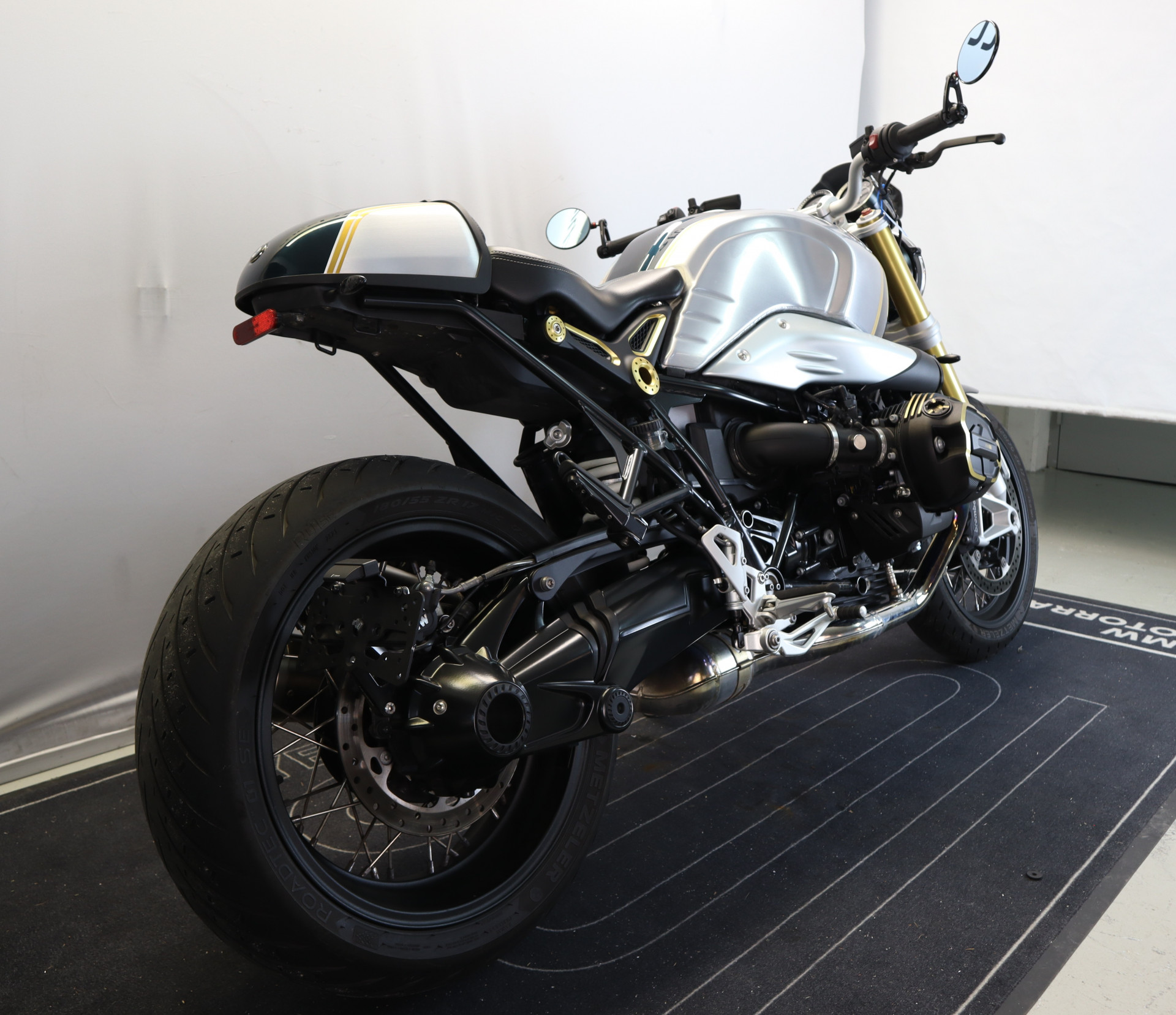 BMW R nineT-image-3