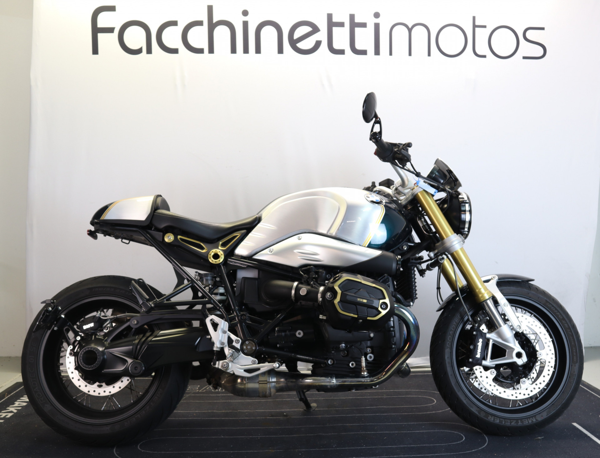 BMW R nineT-image-0