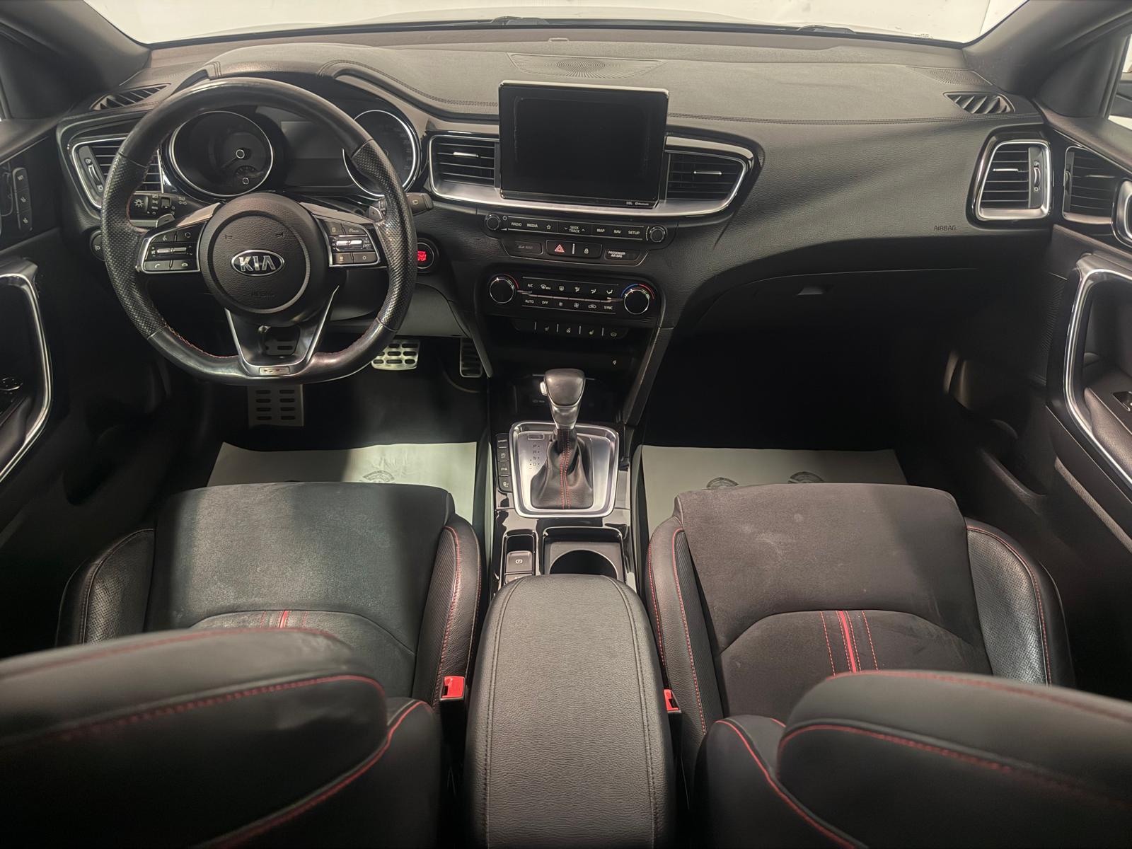 KIA ProCeed 1.6 T-GDi GT DCT-image-13