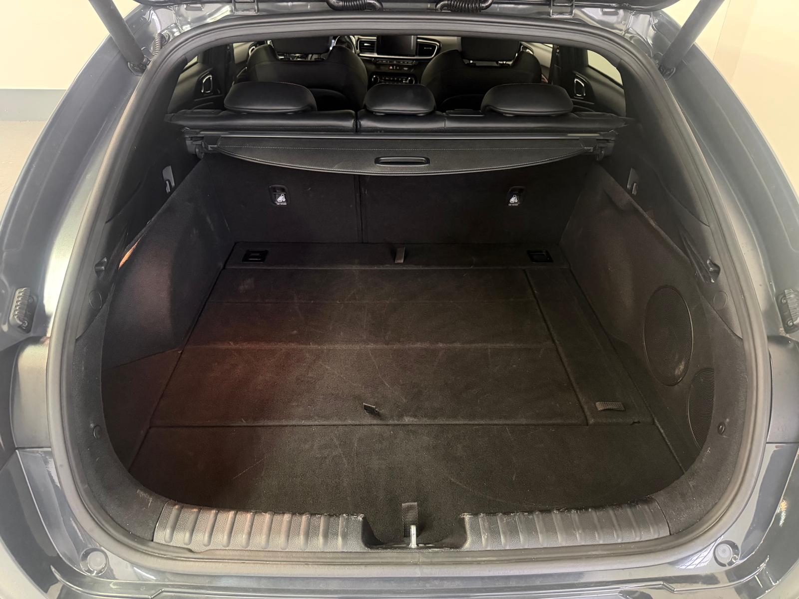 KIA ProCeed 1.6 T-GDi GT DCT-image-12