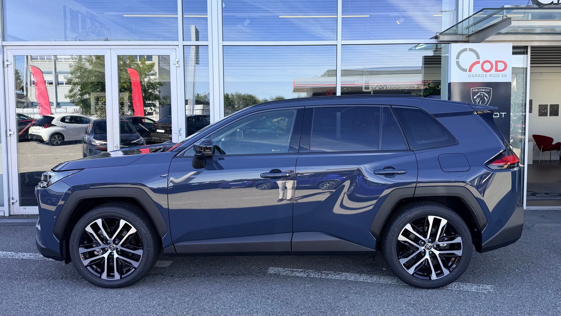 TOYOTA RAV-4 2.5 HSD Premium e-CVT AWD-showroom-element-2