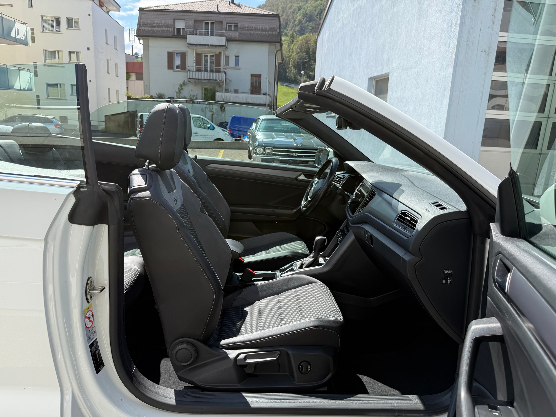 VW T-Roc Cabriolet 1.5 TSI R-LINE EVO Advance DSG-image-15