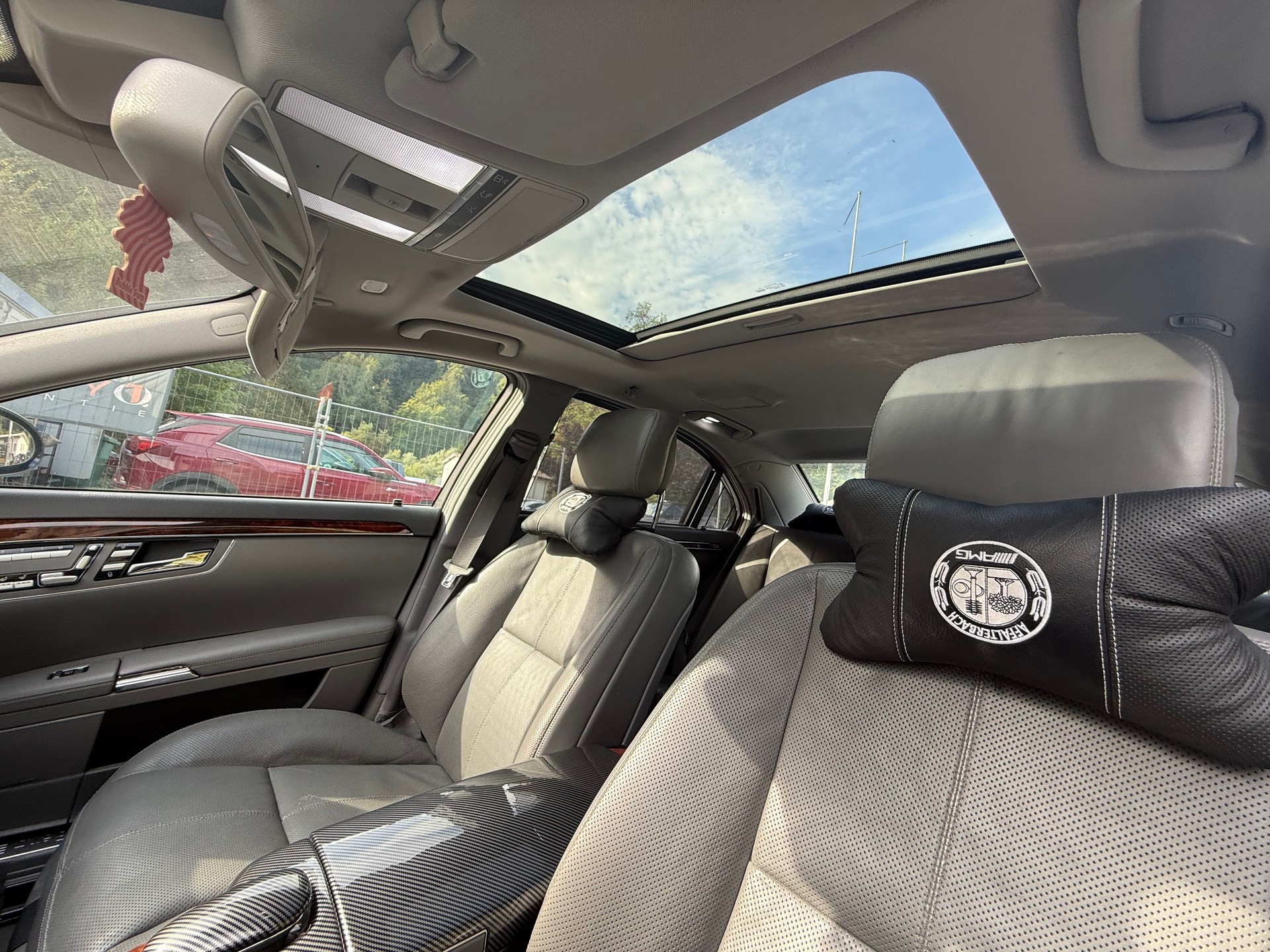 MERCEDES-BENZ S 500 4Matic 7G-Tronic-image-23