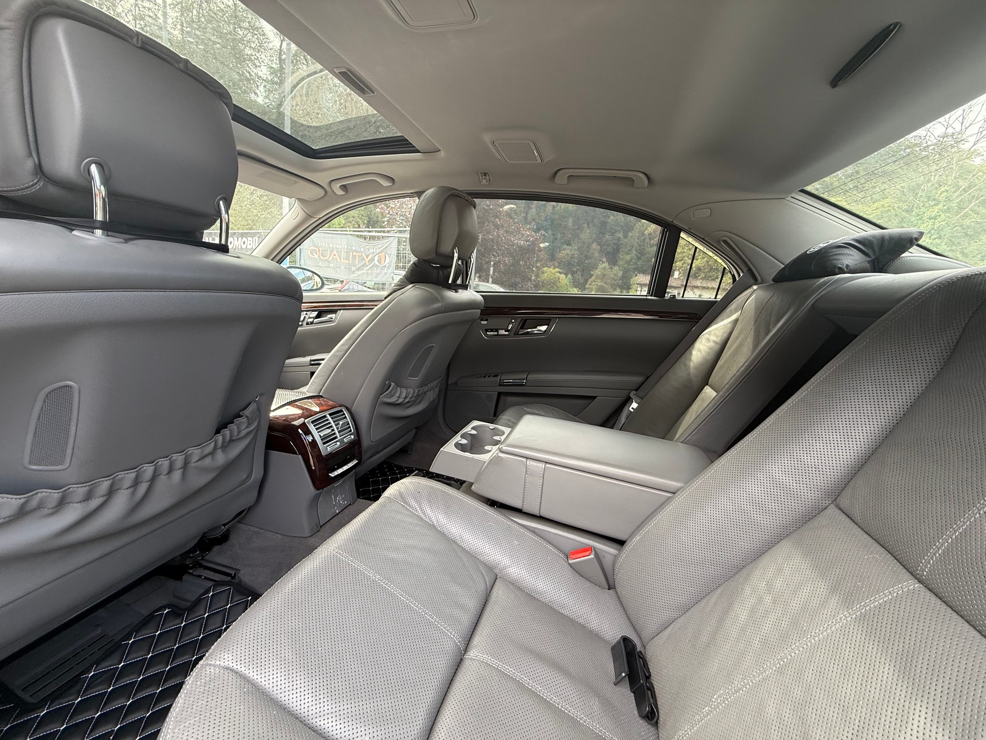 MERCEDES-BENZ S 500 4Matic 7G-Tronic-image-9