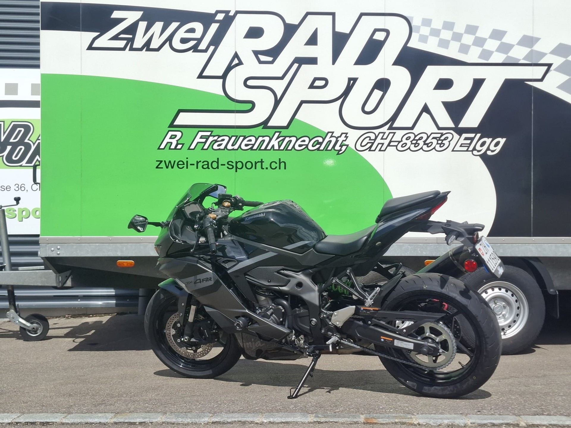KAWASAKI NINJA ZX-4R-image-2