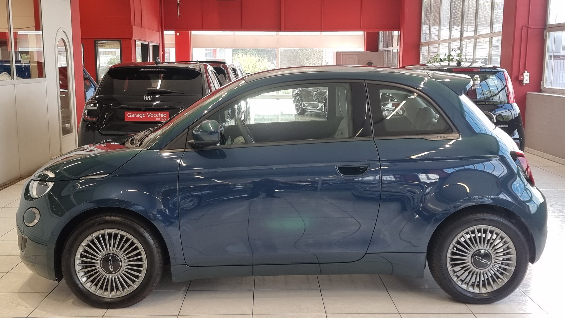 FIAT 500 Icon-showroom-element-2