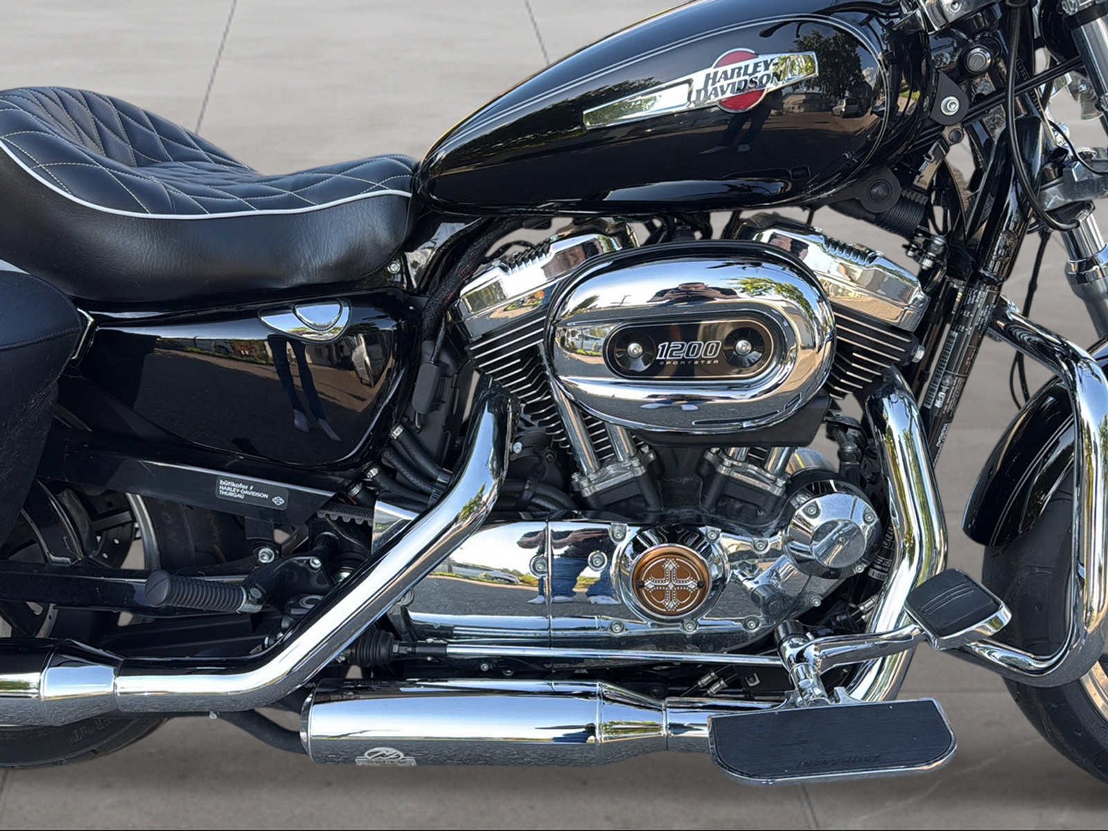 HARLEY-DAVIDSON XL 1200 T Super Low ABS-image-4
