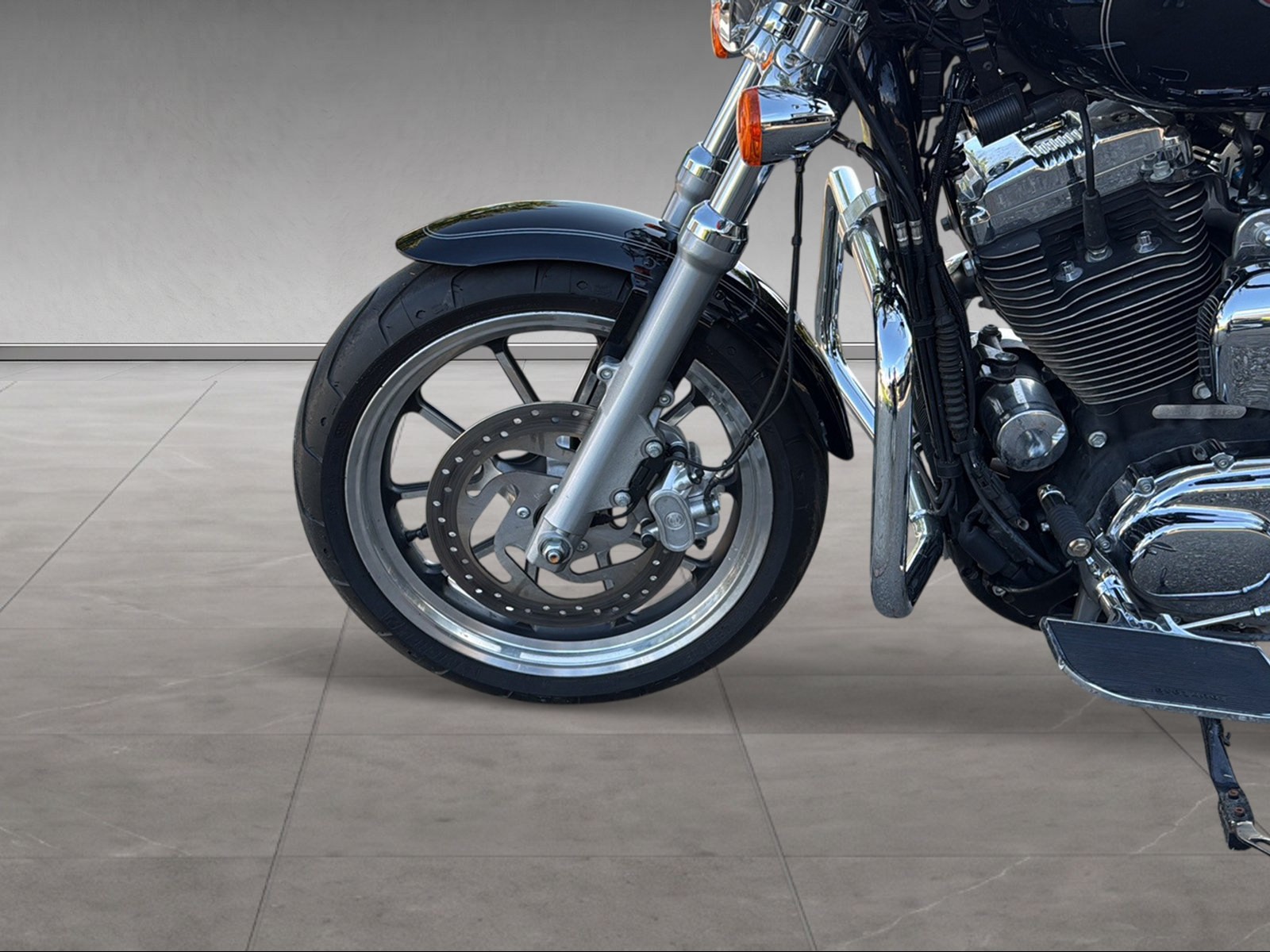 HARLEY-DAVIDSON XL 1200 T Super Low ABS-image-5