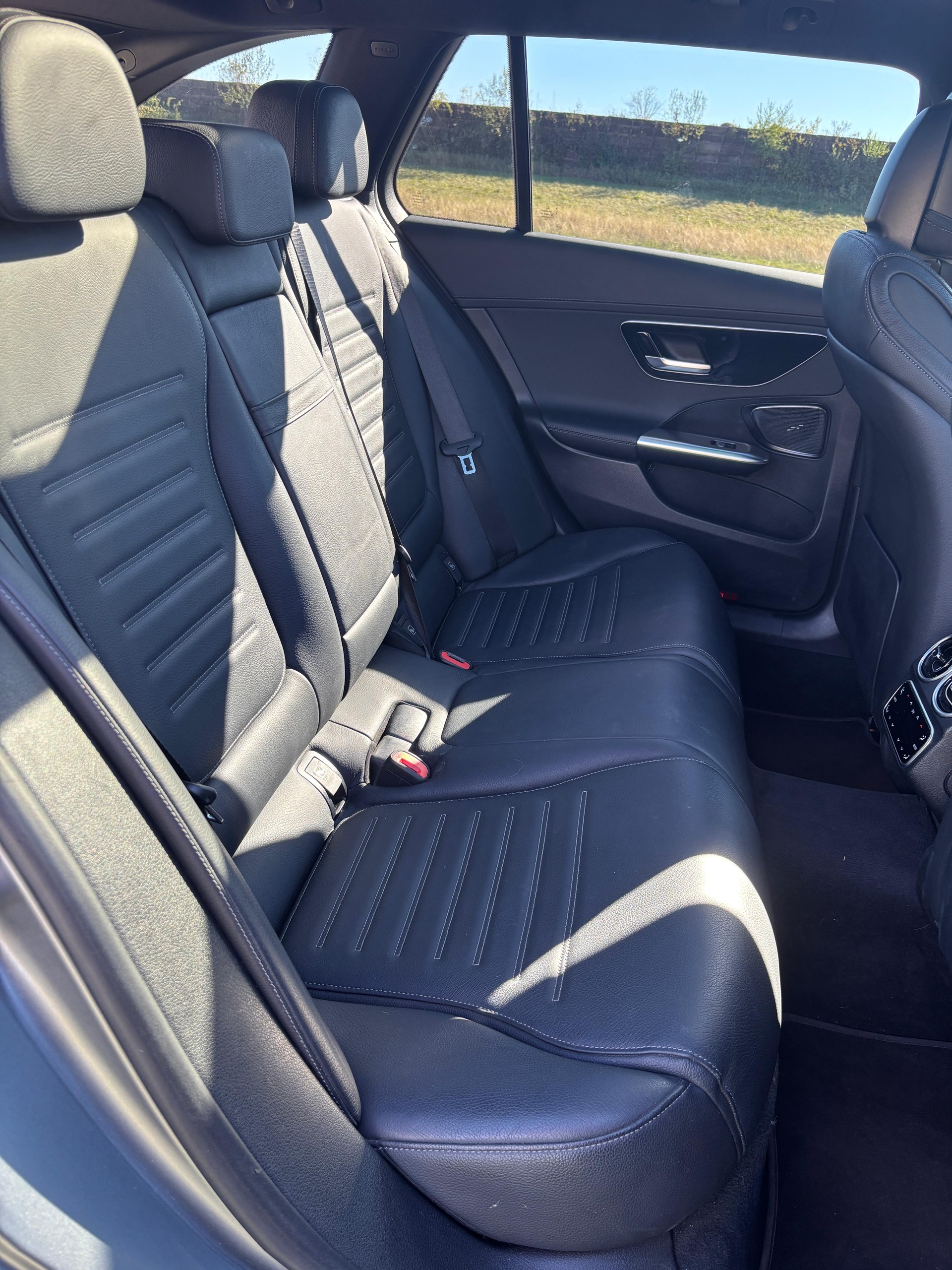 MERCEDES-BENZ C 300 AMG Line 4matic-image-8