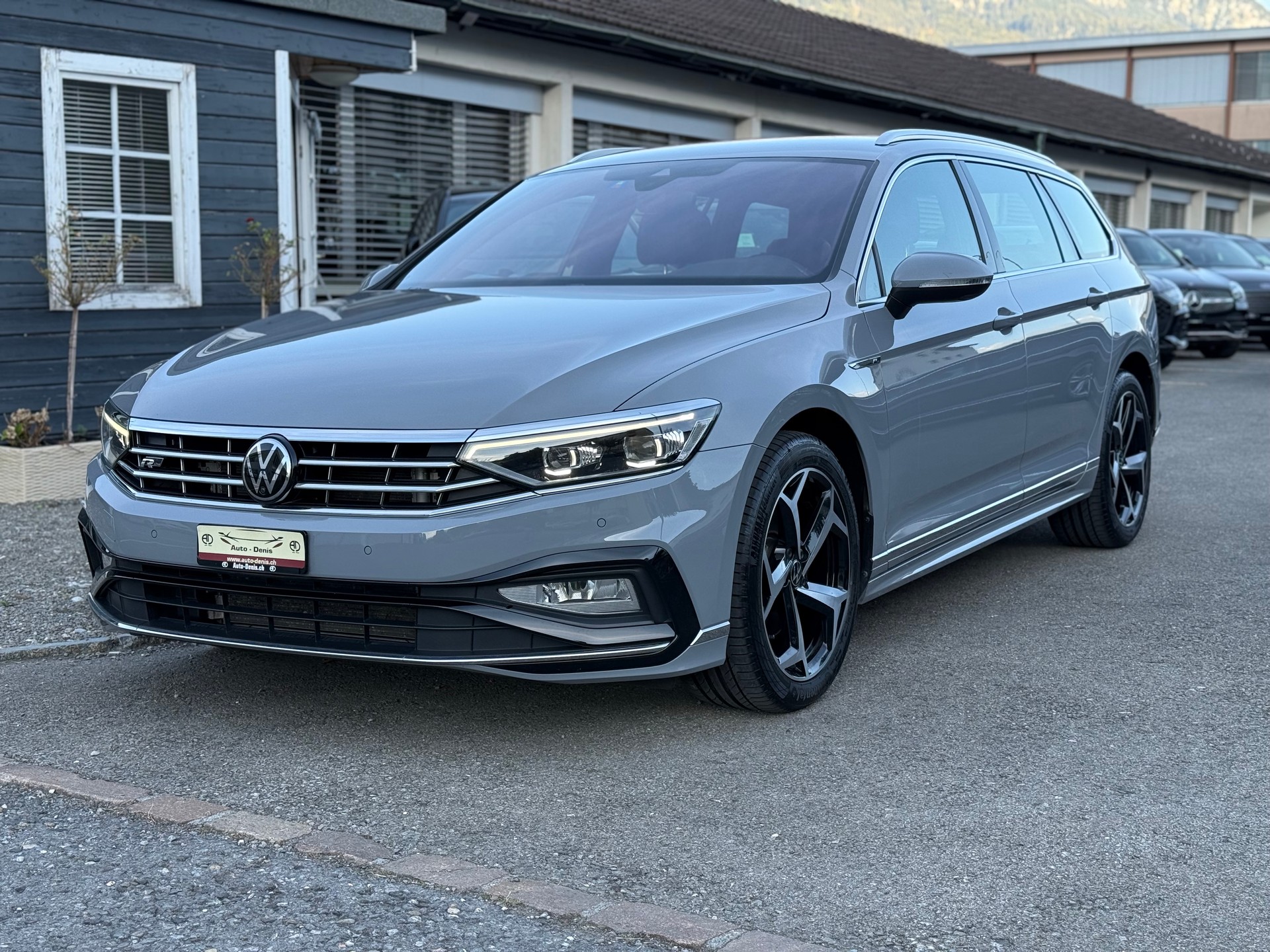 VW Passat Variant 2.0 TDI 200 Elegance DSG 4m-showroom-element-1