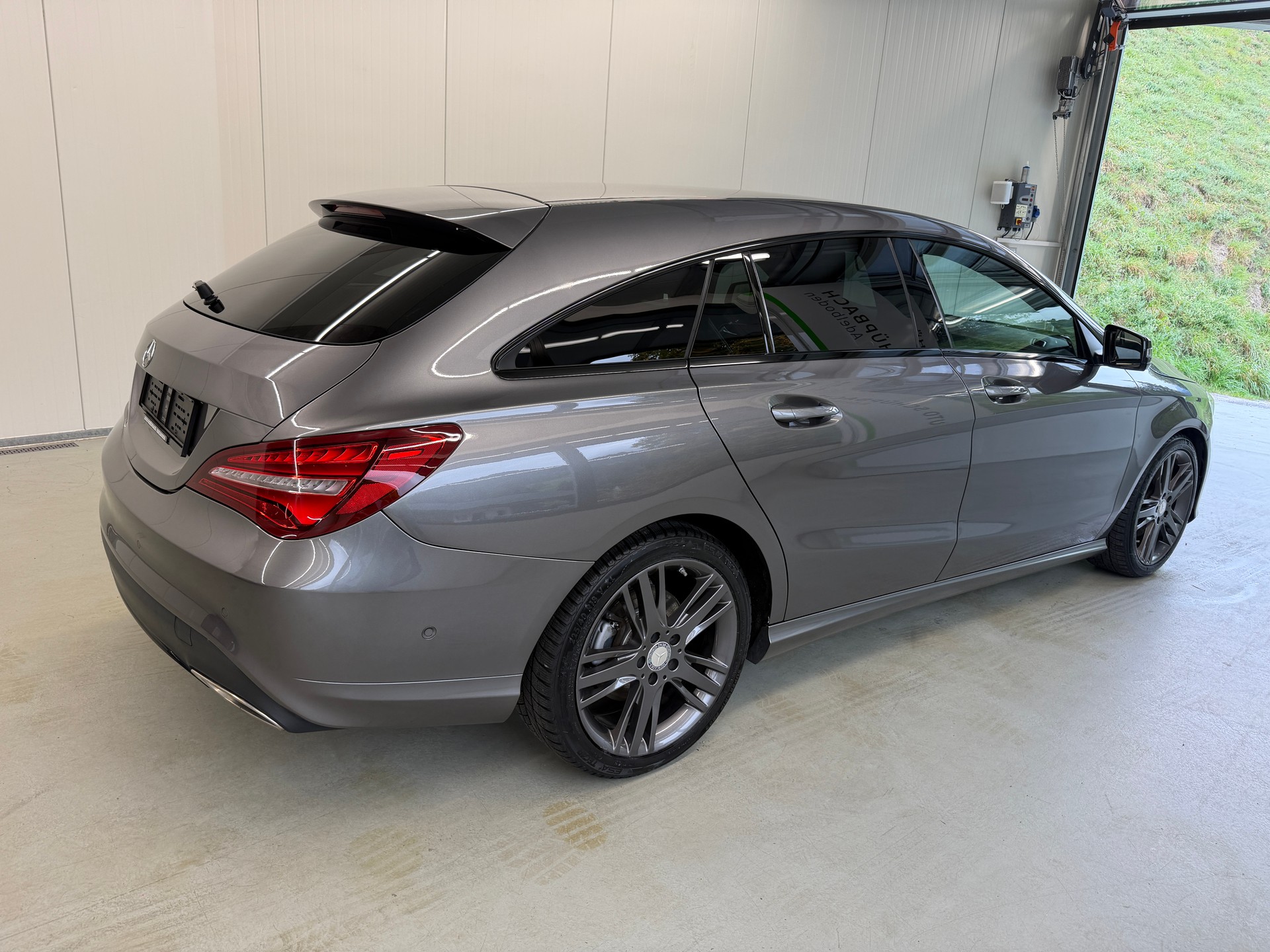 MERCEDES-BENZ CLA Shooting Brake 220 d Urban 7G-DCT-showroom-element-3
