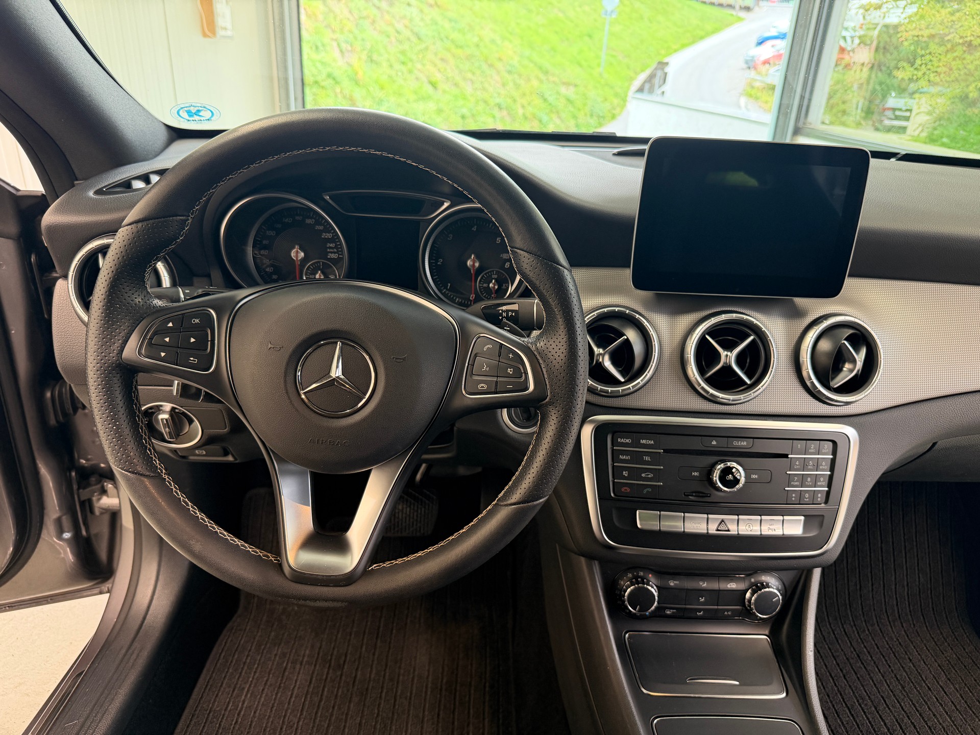 MERCEDES-BENZ CLA Shooting Brake 220 d Urban 7G-DCT-image-19