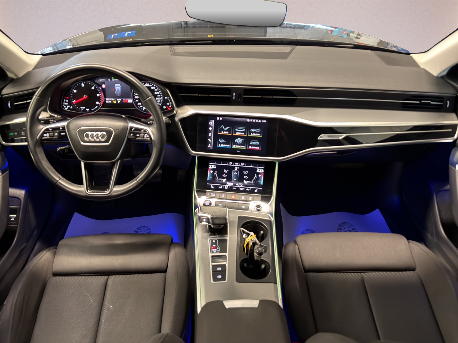 AUDI A6 Avant 40TDI Attraction S-tronic-showroom-element-3