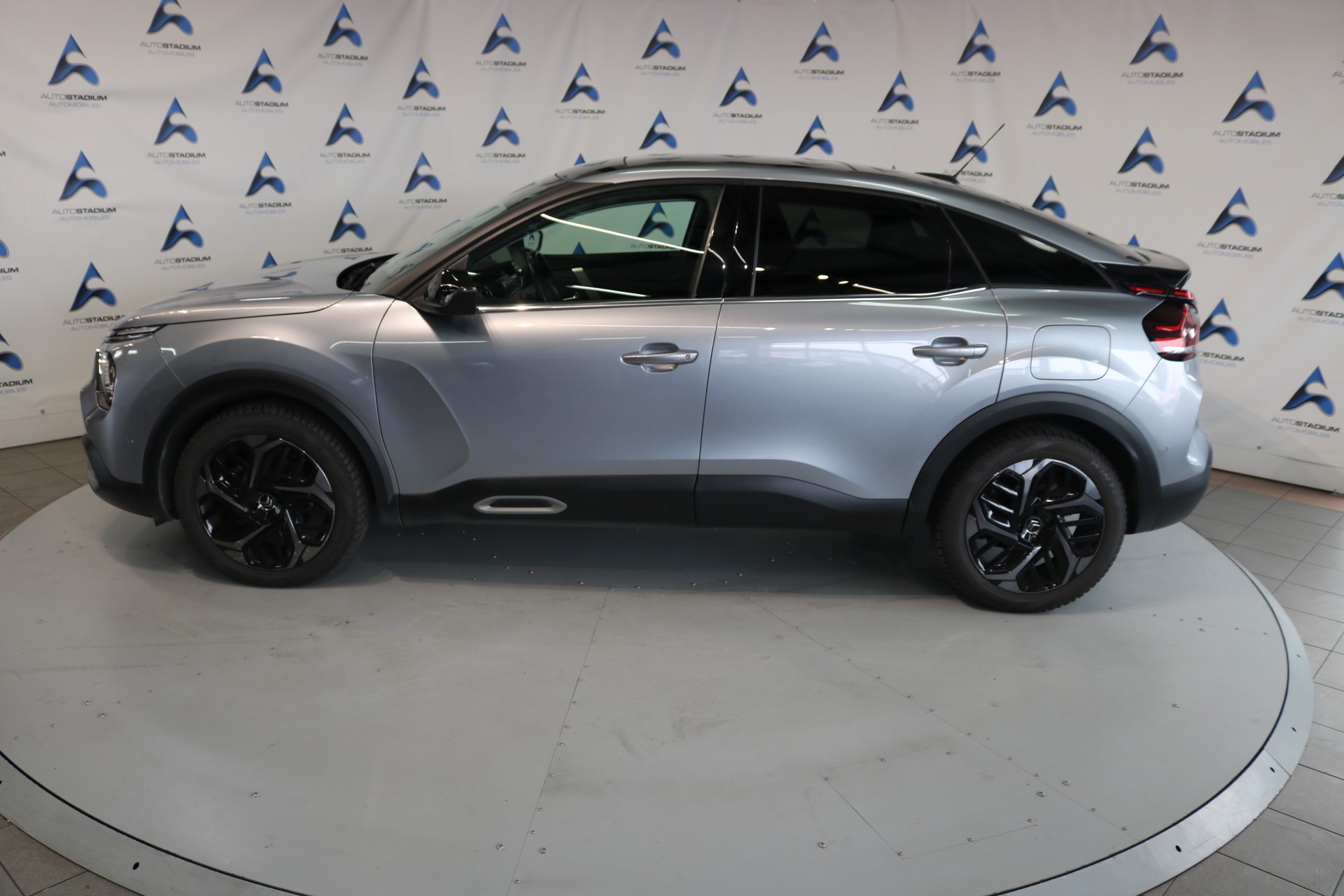 CITROEN C4 1.2 Pure Tech Shine EAT8-image-13