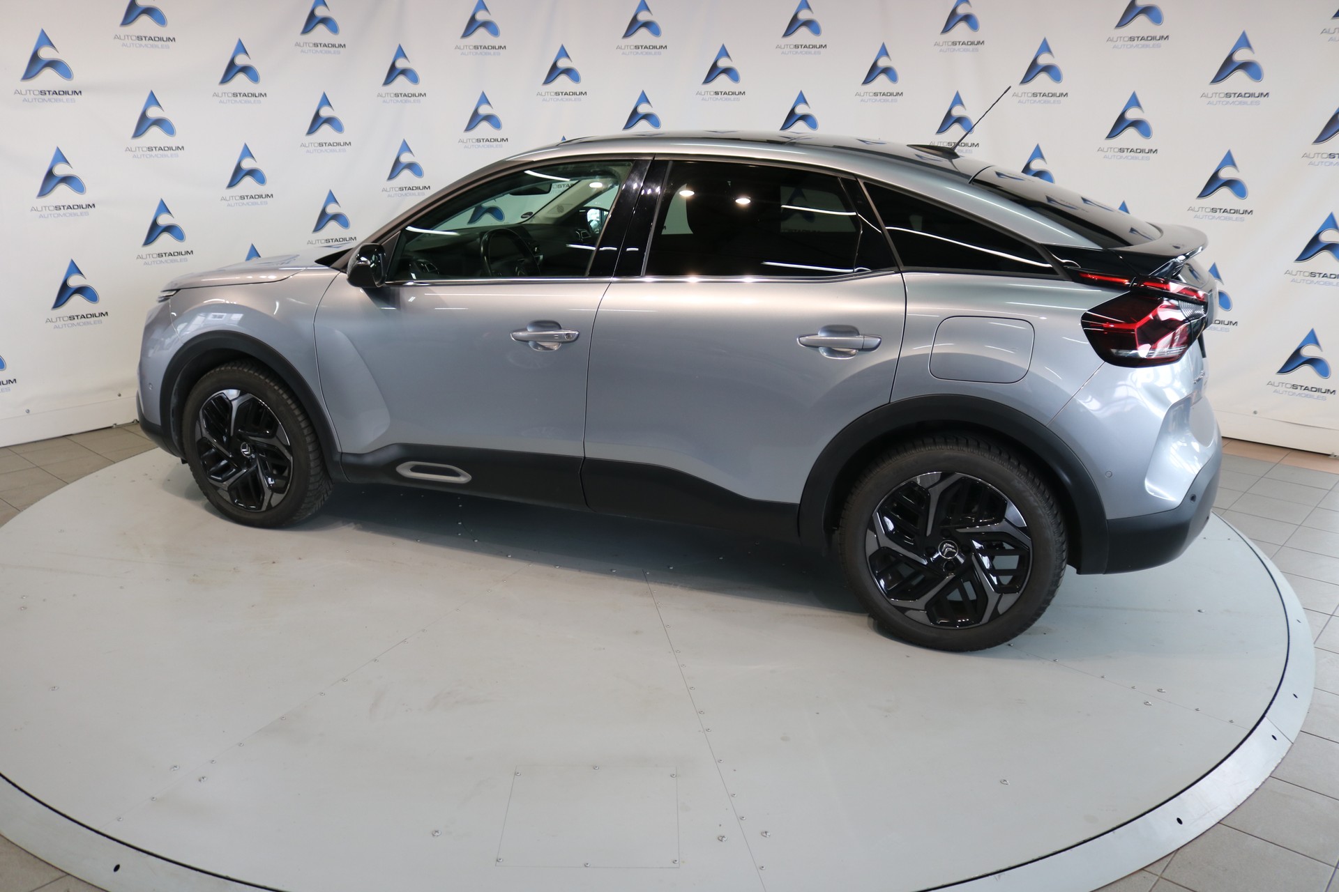 CITROEN C4 1.2 Pure Tech Shine EAT8-image-14