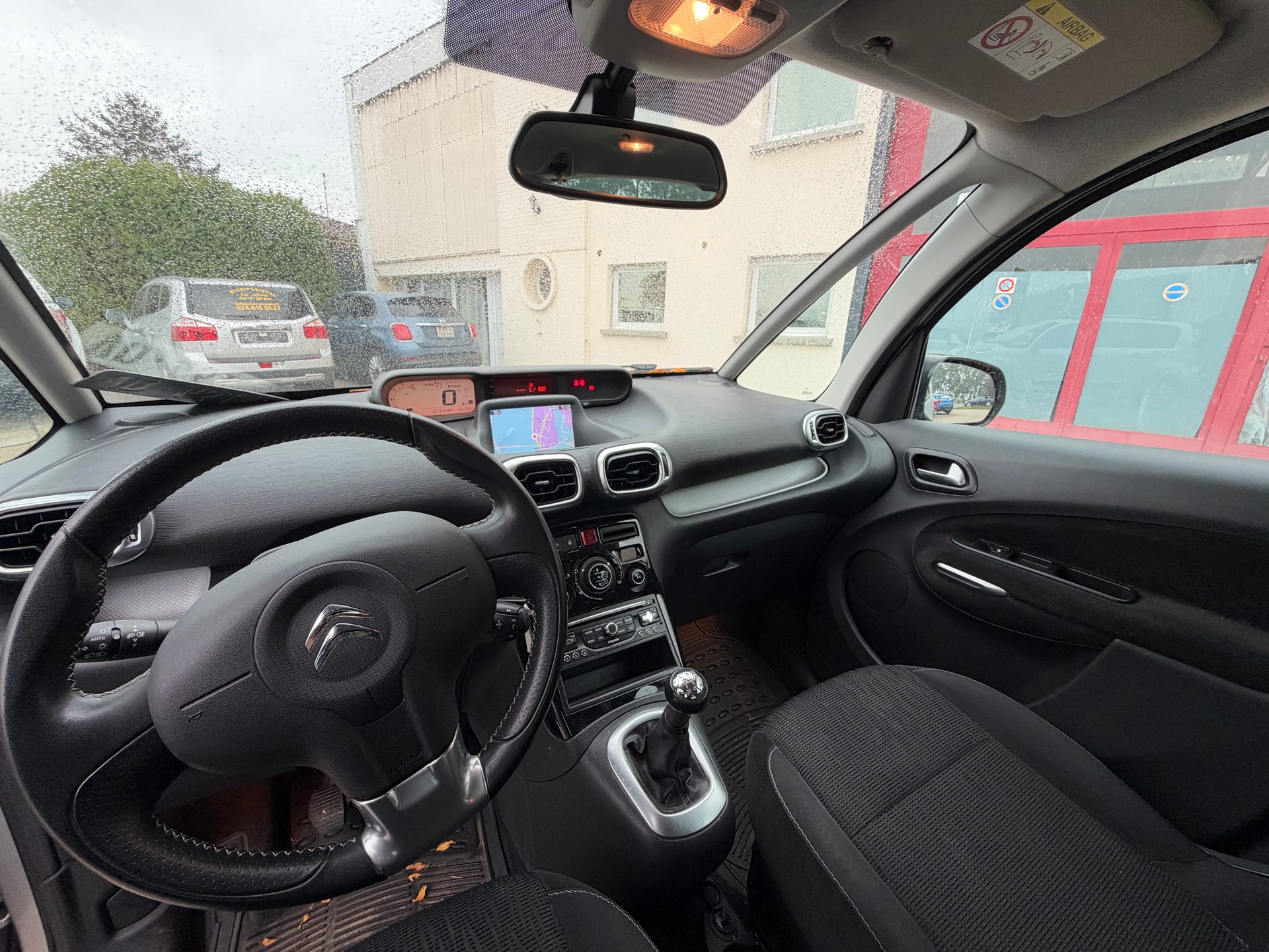 CITROEN C3 Picasso 1.2 Pure Tech Exclusive-image-8