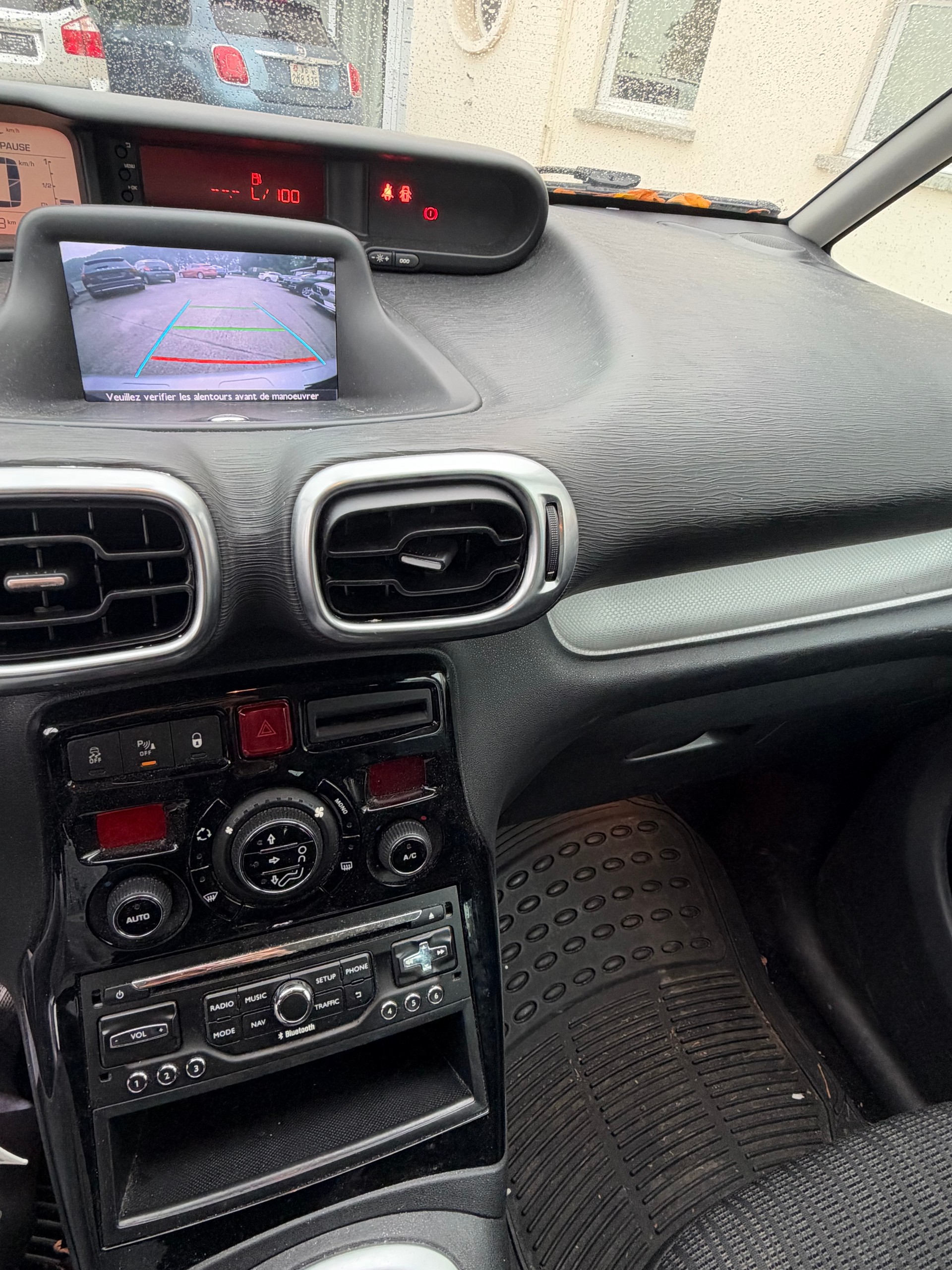 CITROEN C3 Picasso 1.2 Pure Tech Exclusive-image-9