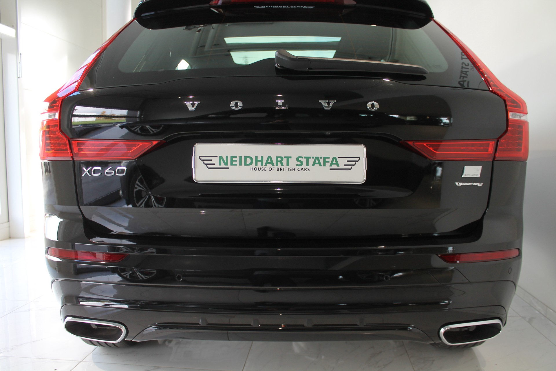 VOLVO XC60 T6 eAWD R-Design Geartronic-showroom-element-3