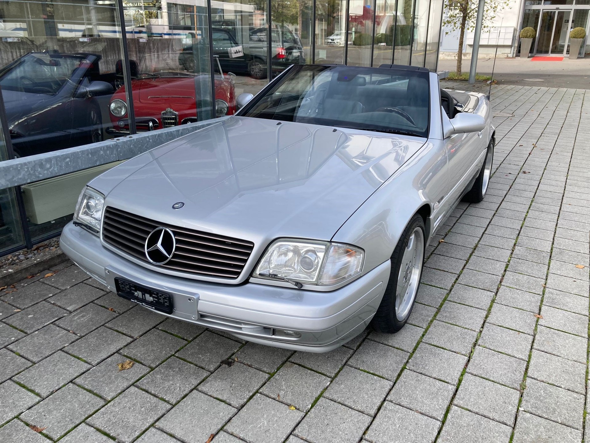 MERCEDES-BENZ SL 500 Automatic-showroom-element-1