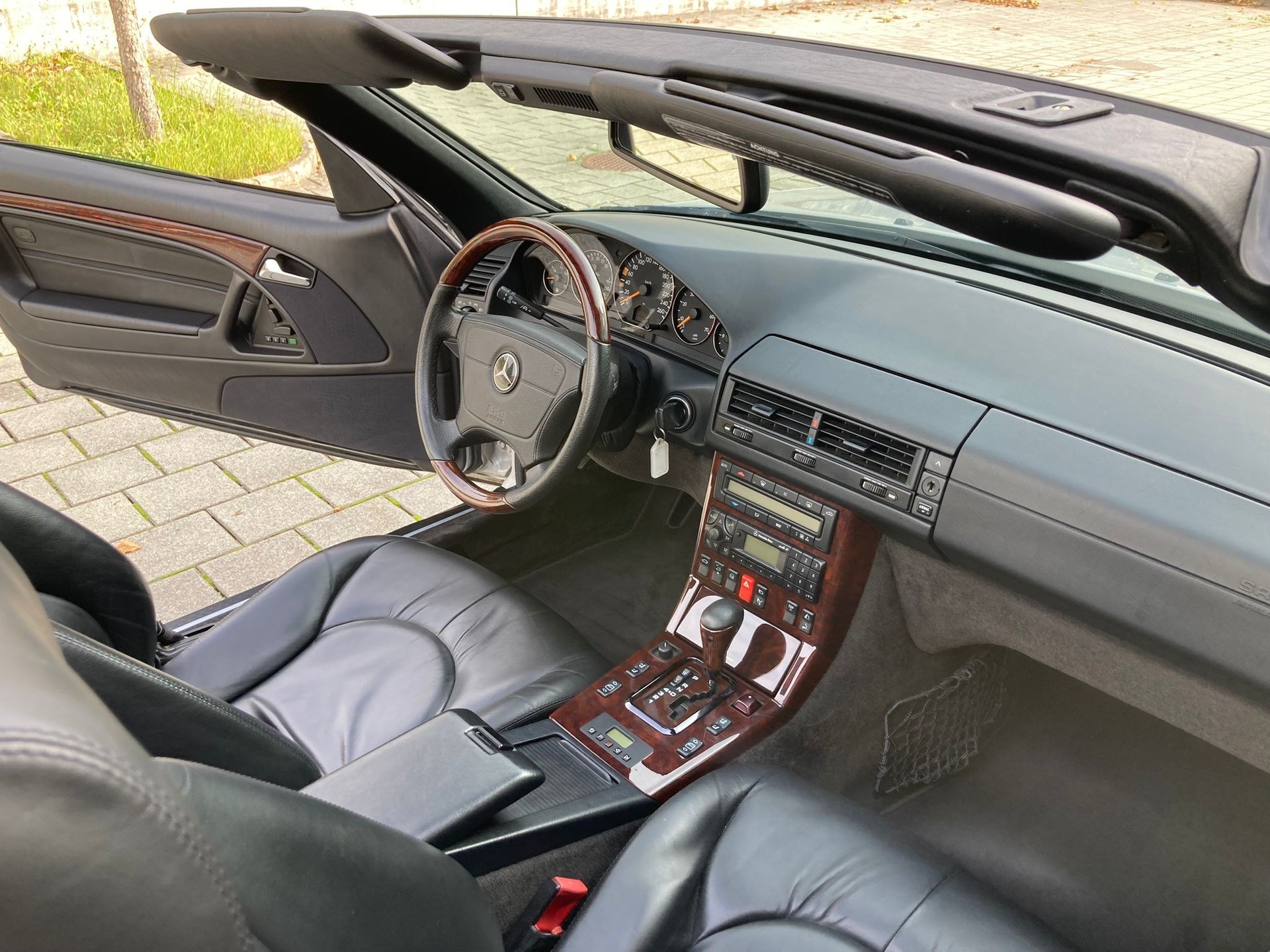 MERCEDES-BENZ SL 500 Automatic-image-17