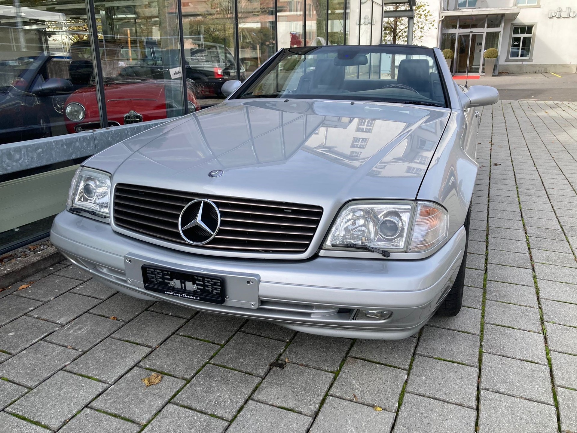 MERCEDES-BENZ SL 500 Automatic-showroom-element-2