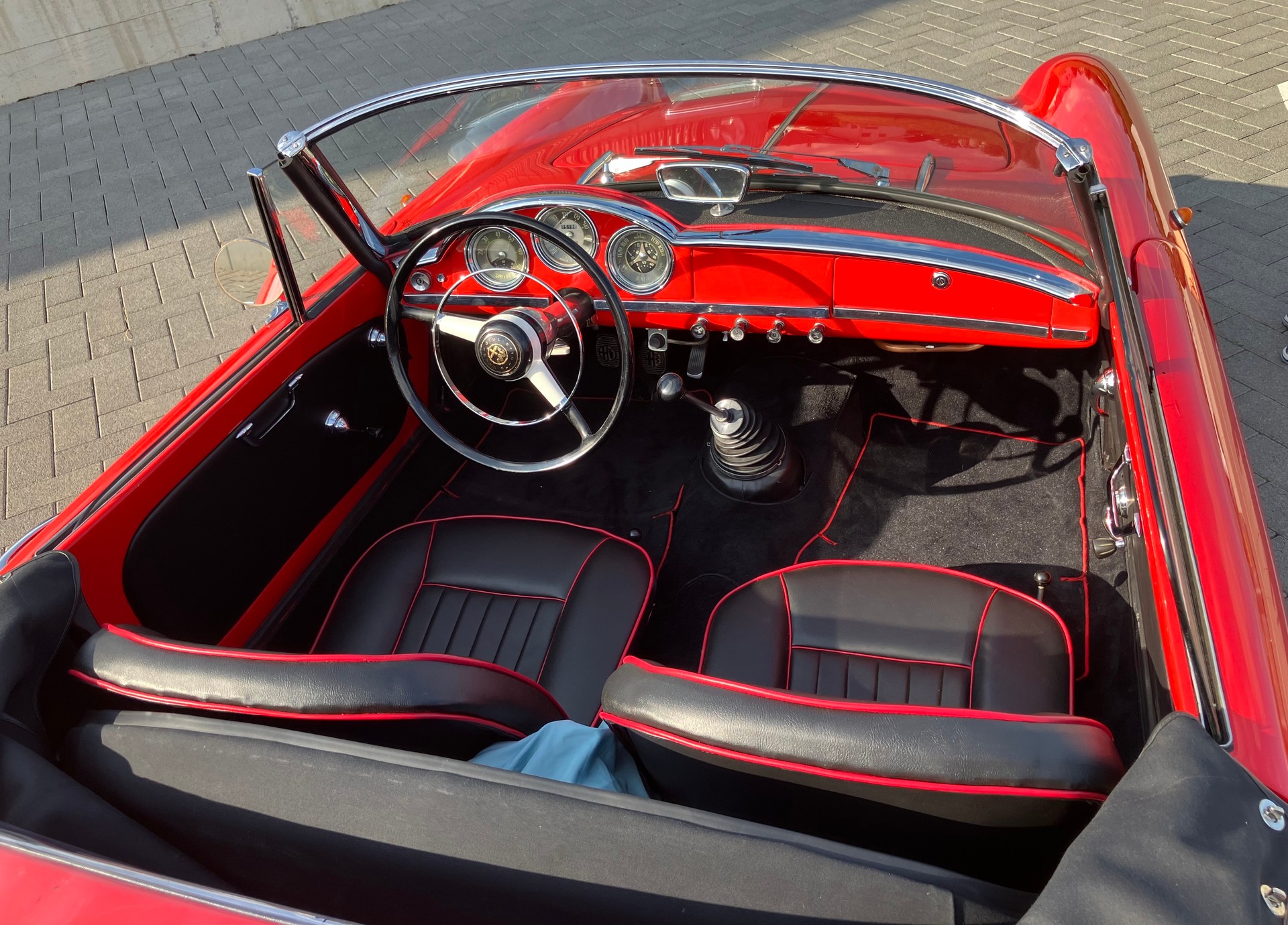 ALFA ROMEO Giulietta 750 D - komplett restauriert, alles neu-image-4