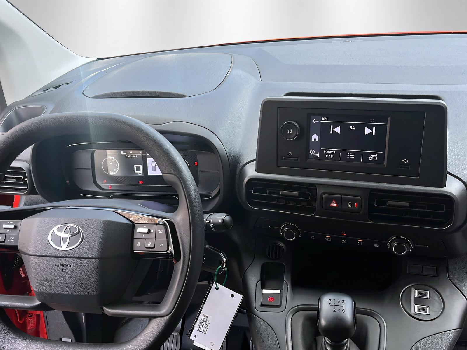 TOYOTA PROACE CITY Van L1 1.2 Active-image-7