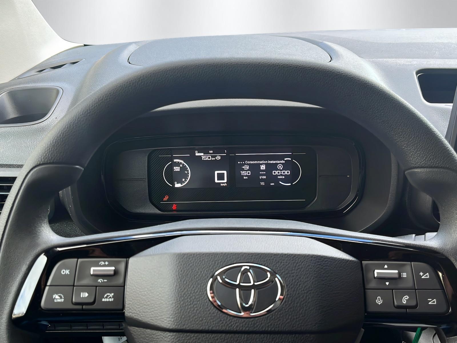 TOYOTA PROACE CITY Van L1 1.2 Active-image-19
