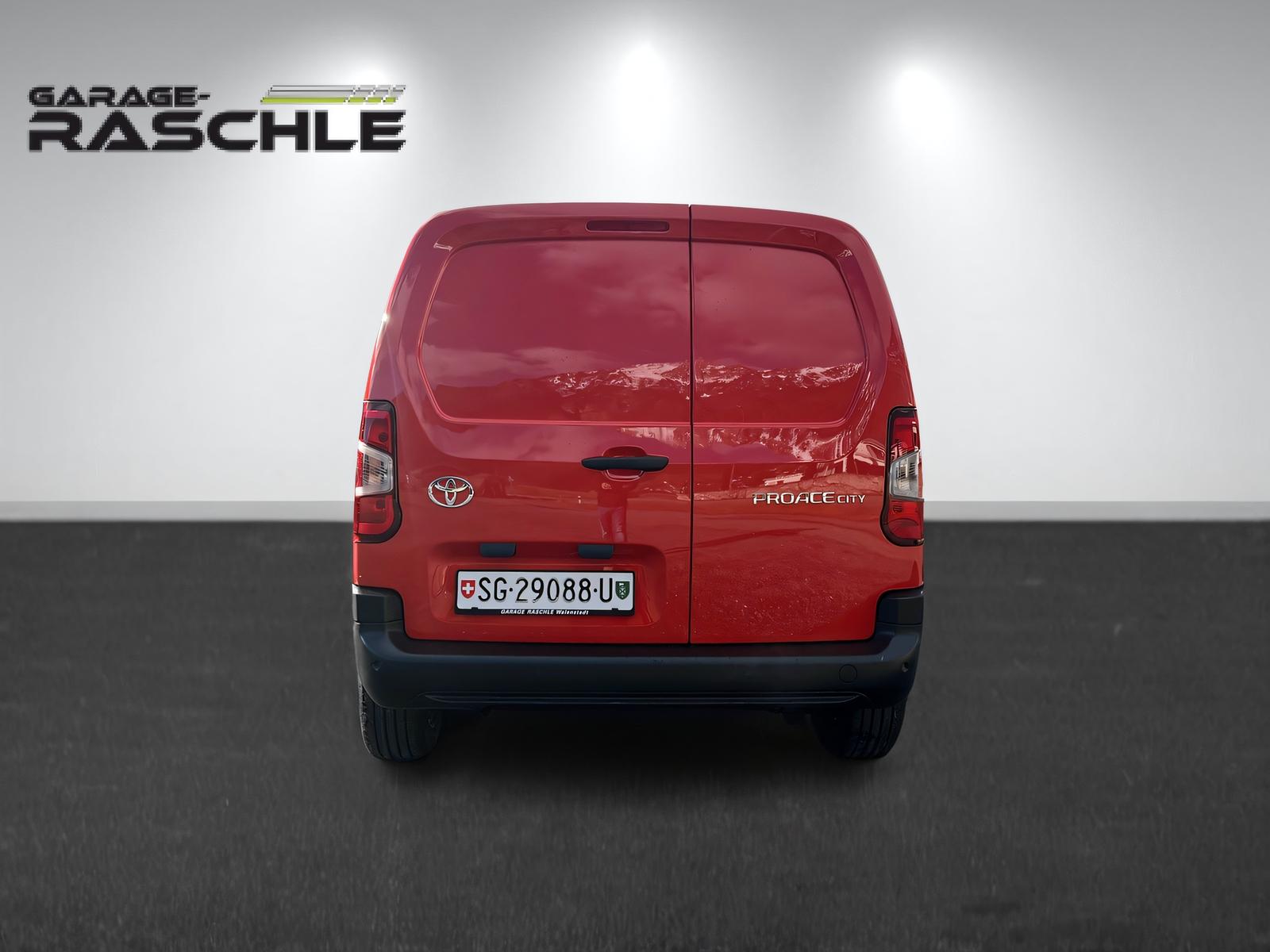 TOYOTA PROACE CITY Van L1 1.2 Active-image-4