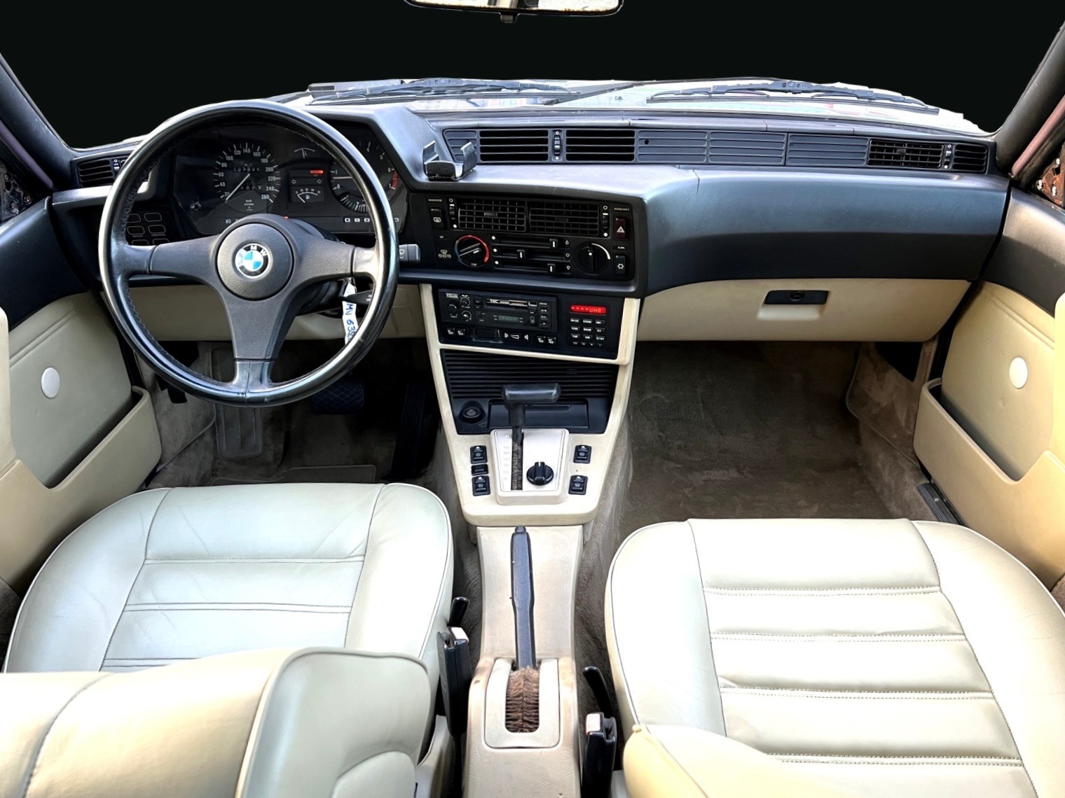 BMW 635CSi A-image-11