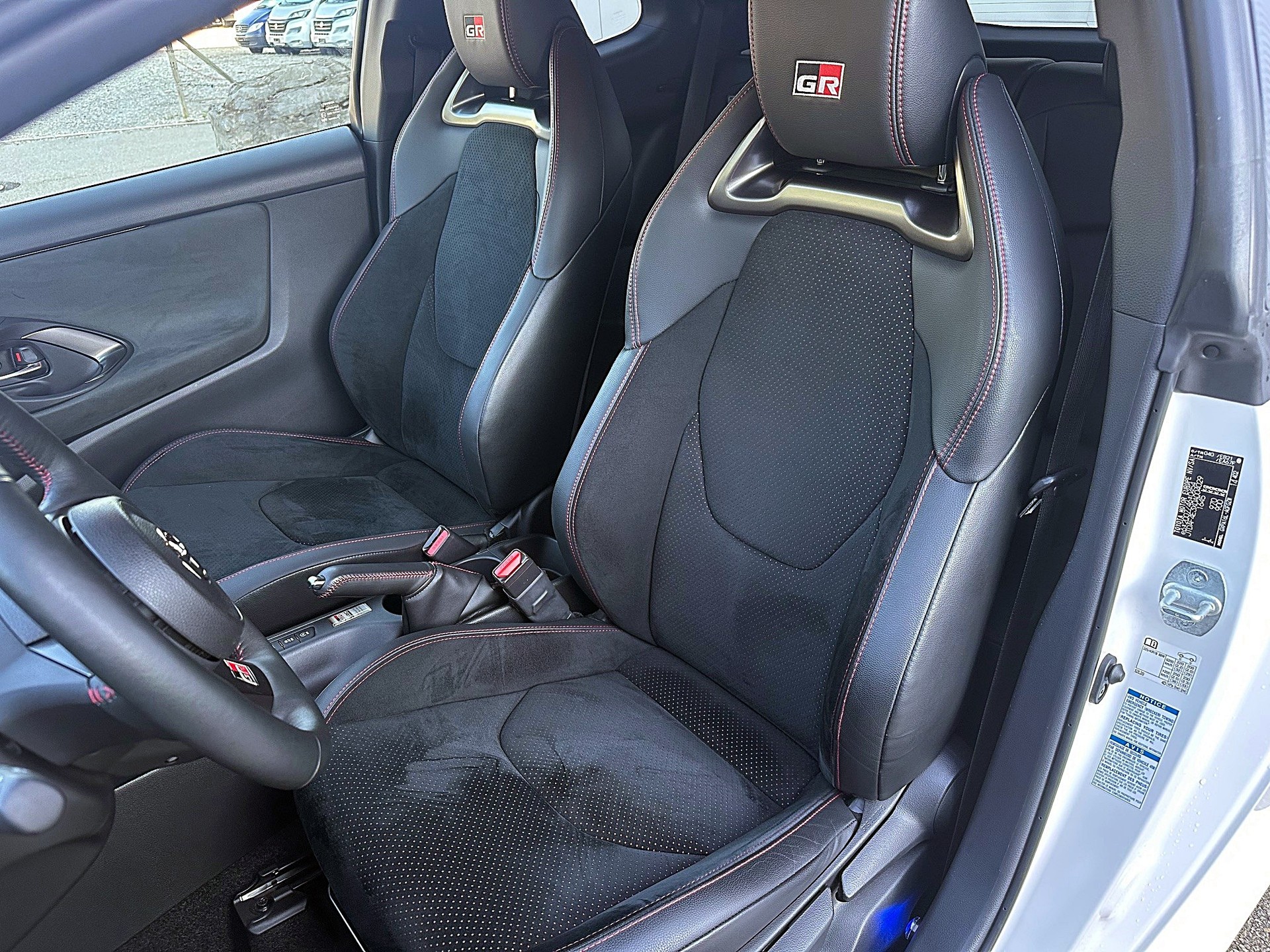 TOYOTA Yaris 1.6 GR Sport-image-8
