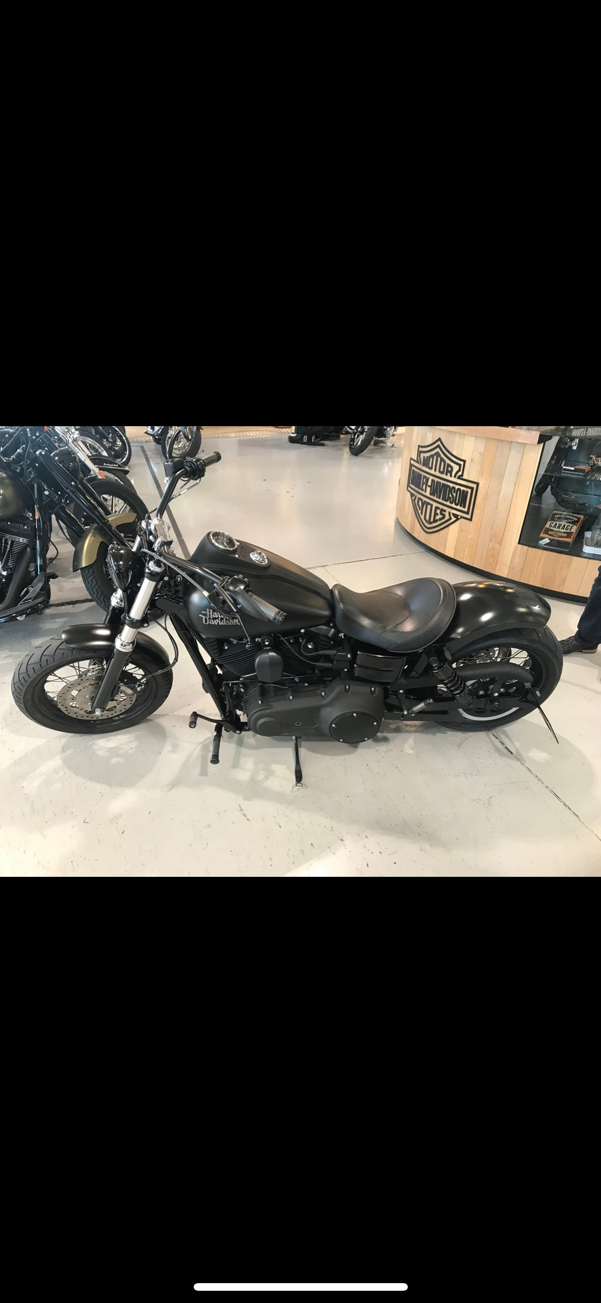 HARLEY-DAVIDSON FXDB Dyna Street Bob ABS-image-1