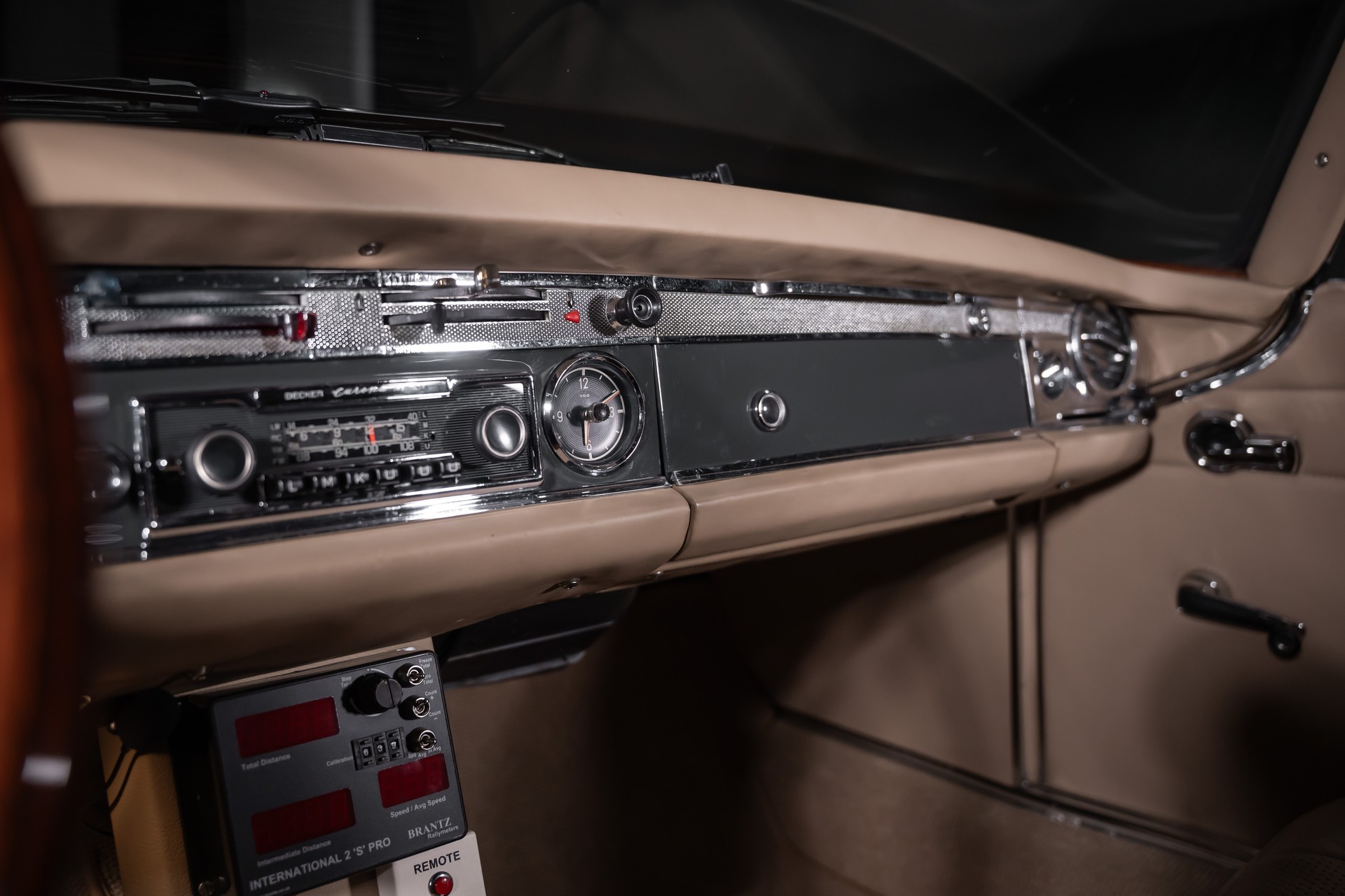 MERCEDES-BENZ SL 230 Pagode-image-18