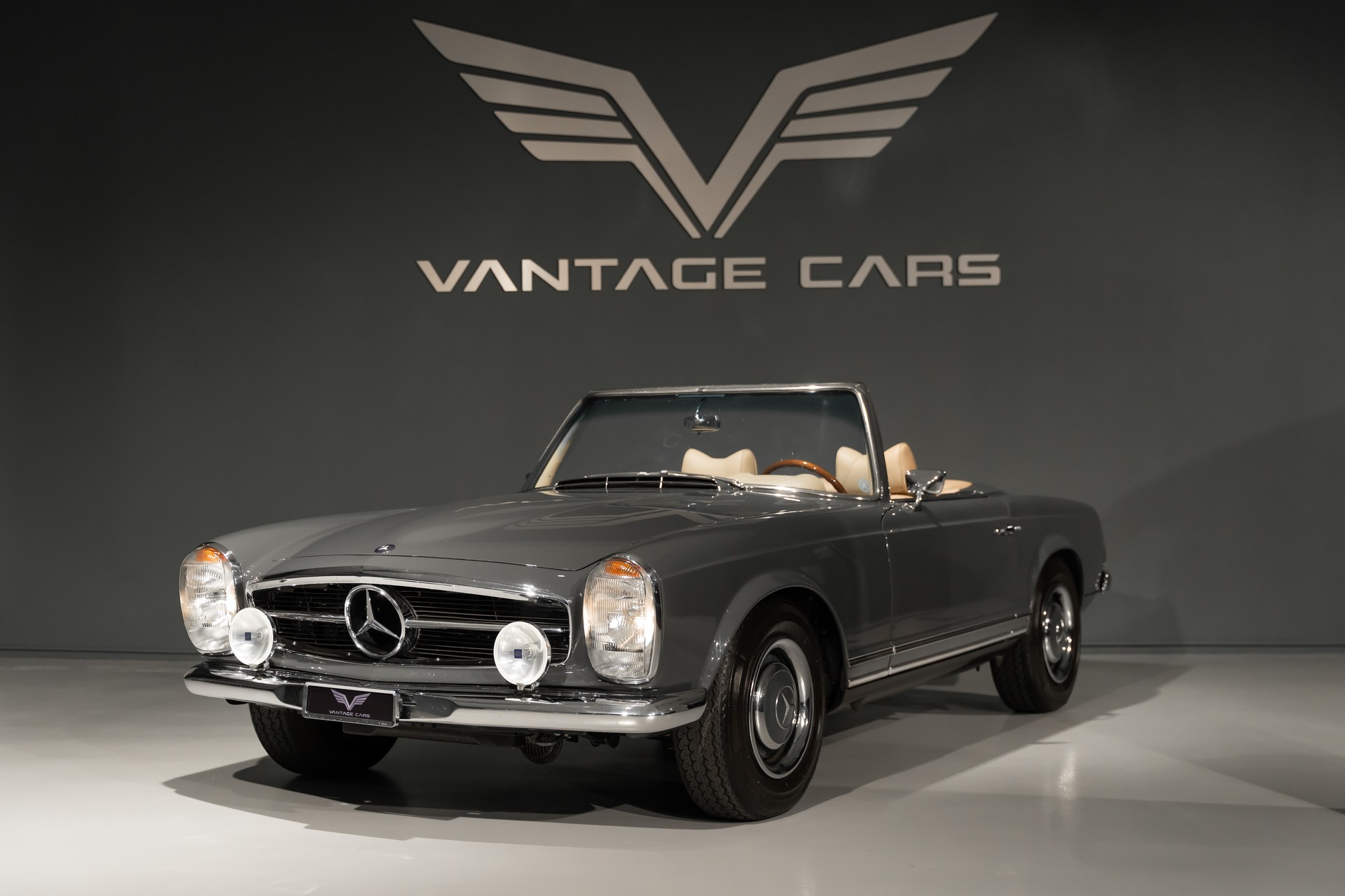 MERCEDES-BENZ SL 230 Pagode