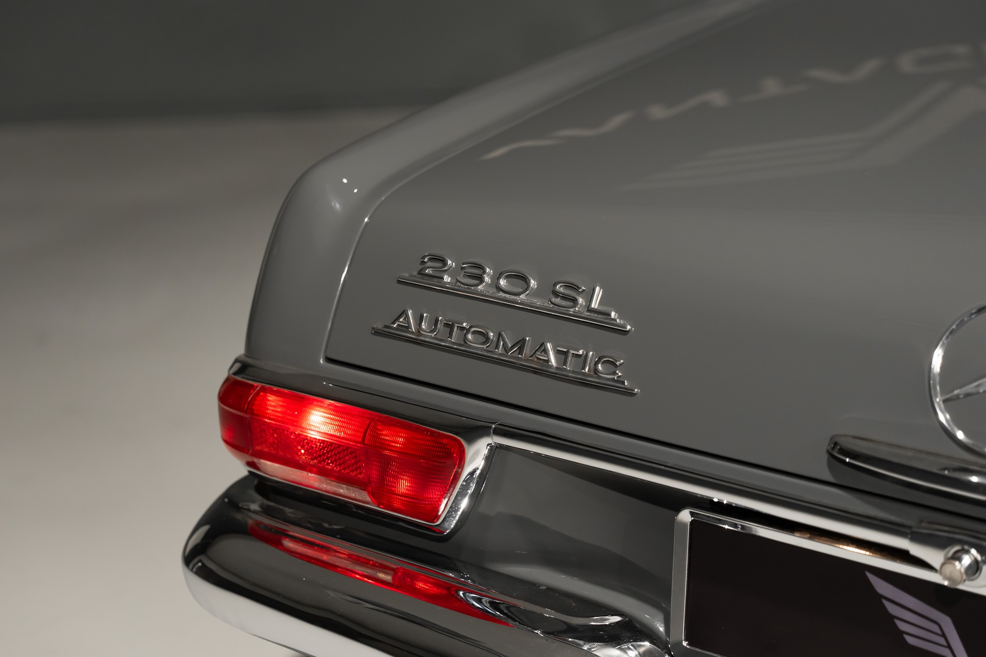 MERCEDES-BENZ SL 230 Pagode-image-7