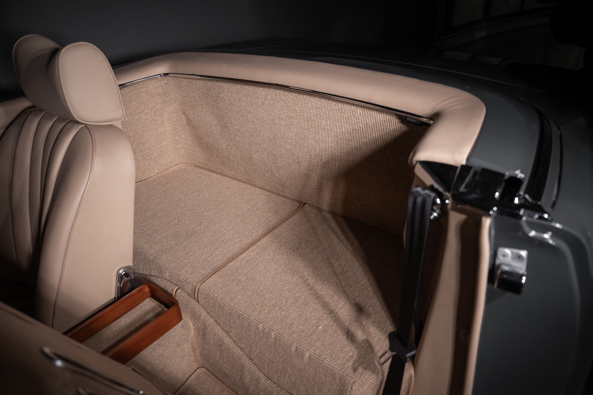 MERCEDES-BENZ SL 230 Pagode-image-13