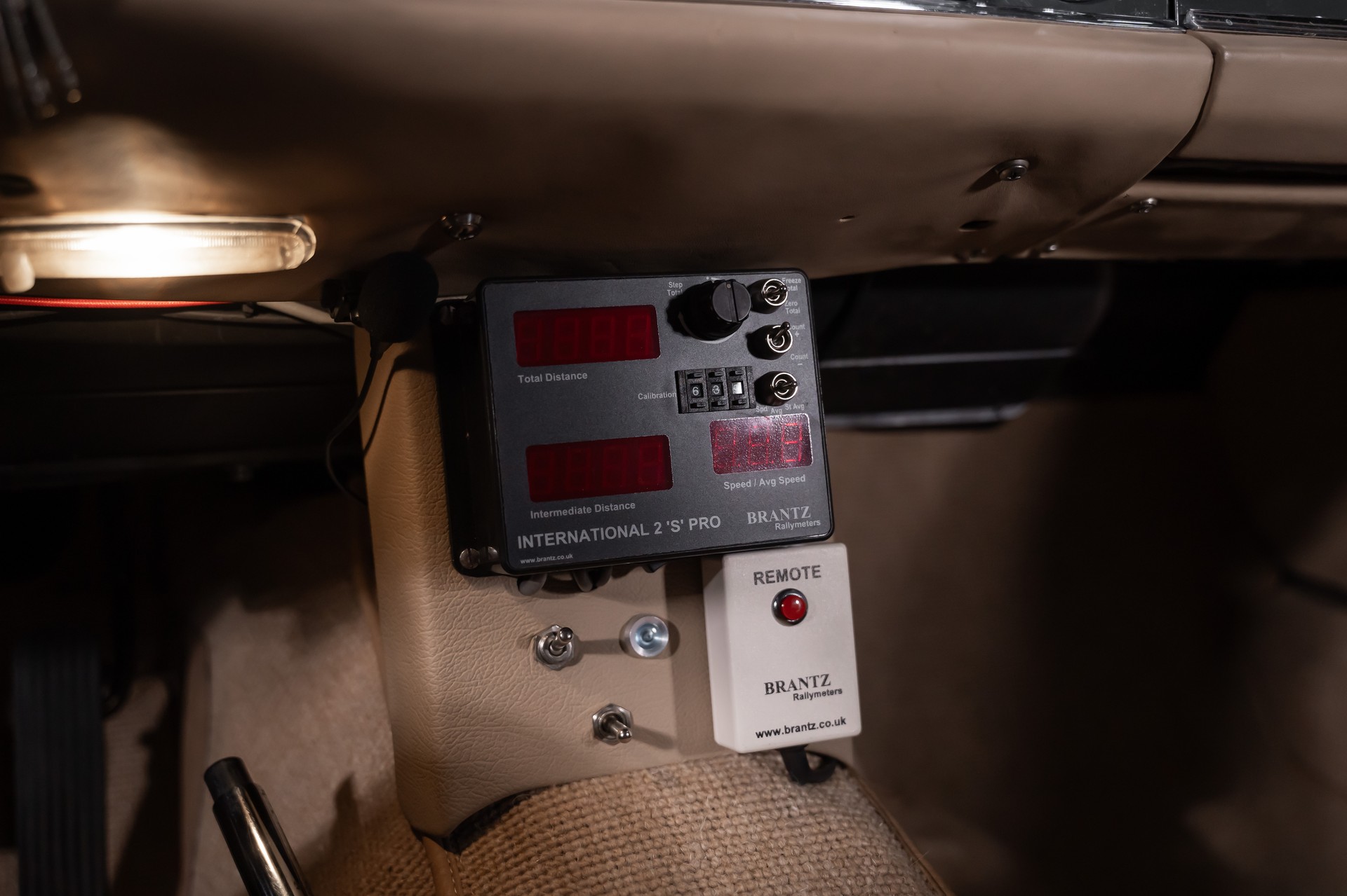 MERCEDES-BENZ SL 230 Pagode-image-21