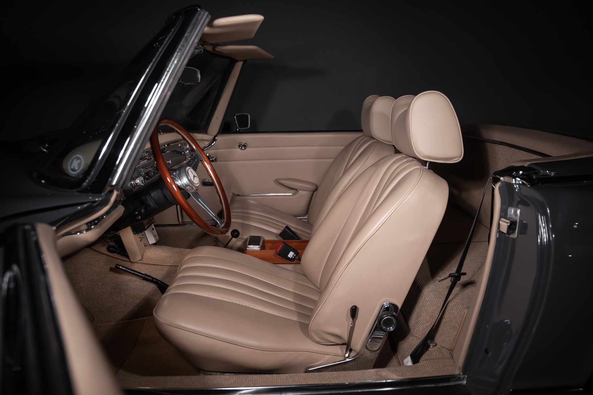 MERCEDES-BENZ SL 230 Pagode-image-11