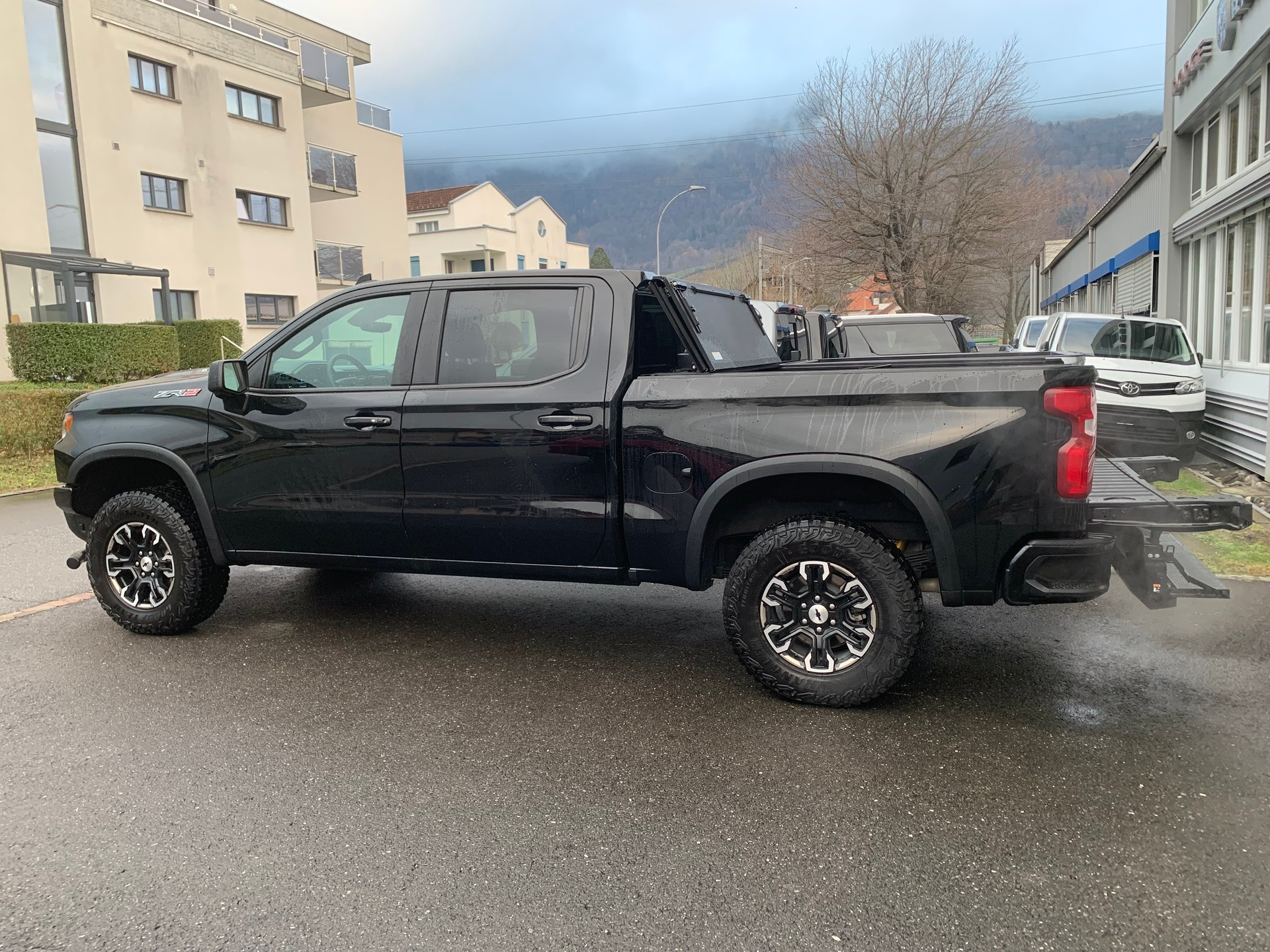 CHEVROLET Silverado Crew Cab 1500 ZR2 6.2l V8 4WD MY25-image-3