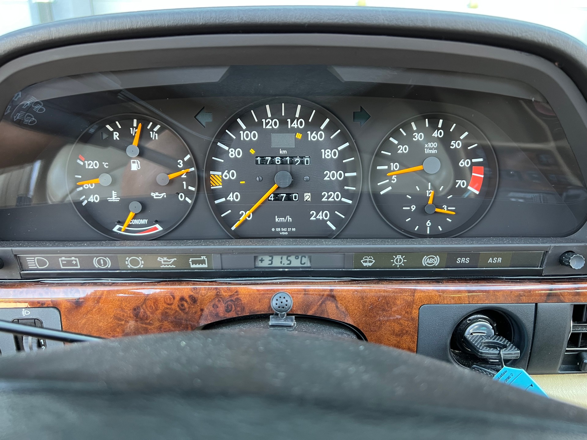 MERCEDES-BENZ 300 SE VETERAN-image-18