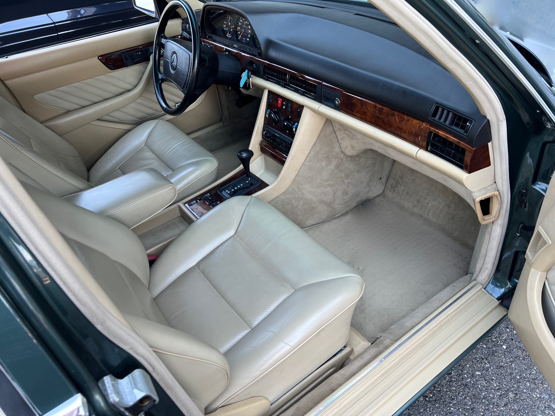 MERCEDES-BENZ 300 SE VETERAN-image-14