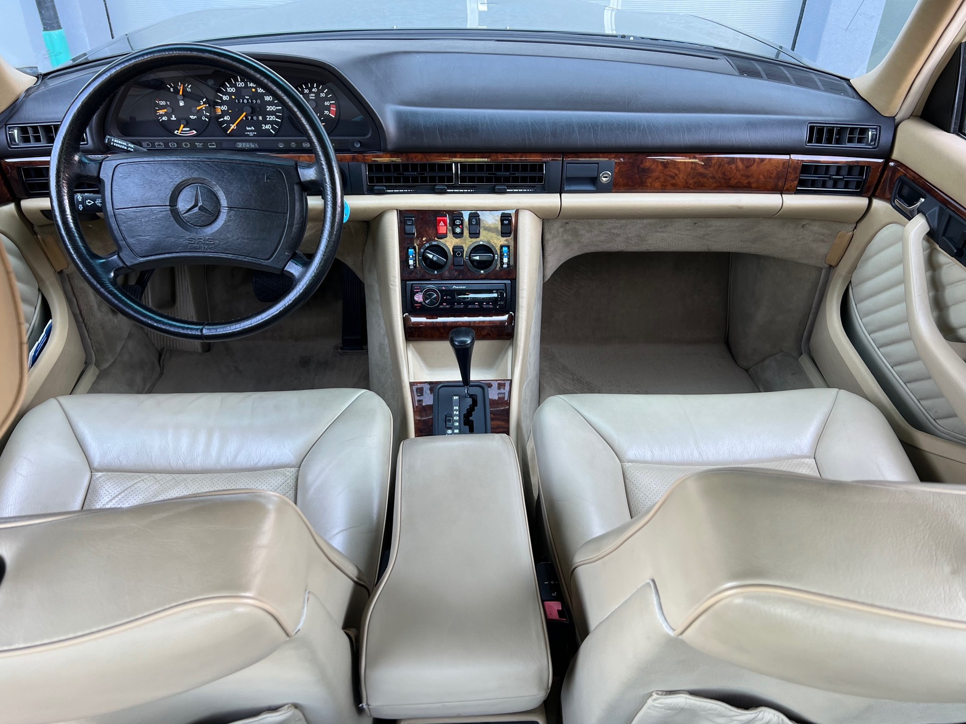 MERCEDES-BENZ 300 SE VETERAN-image-13