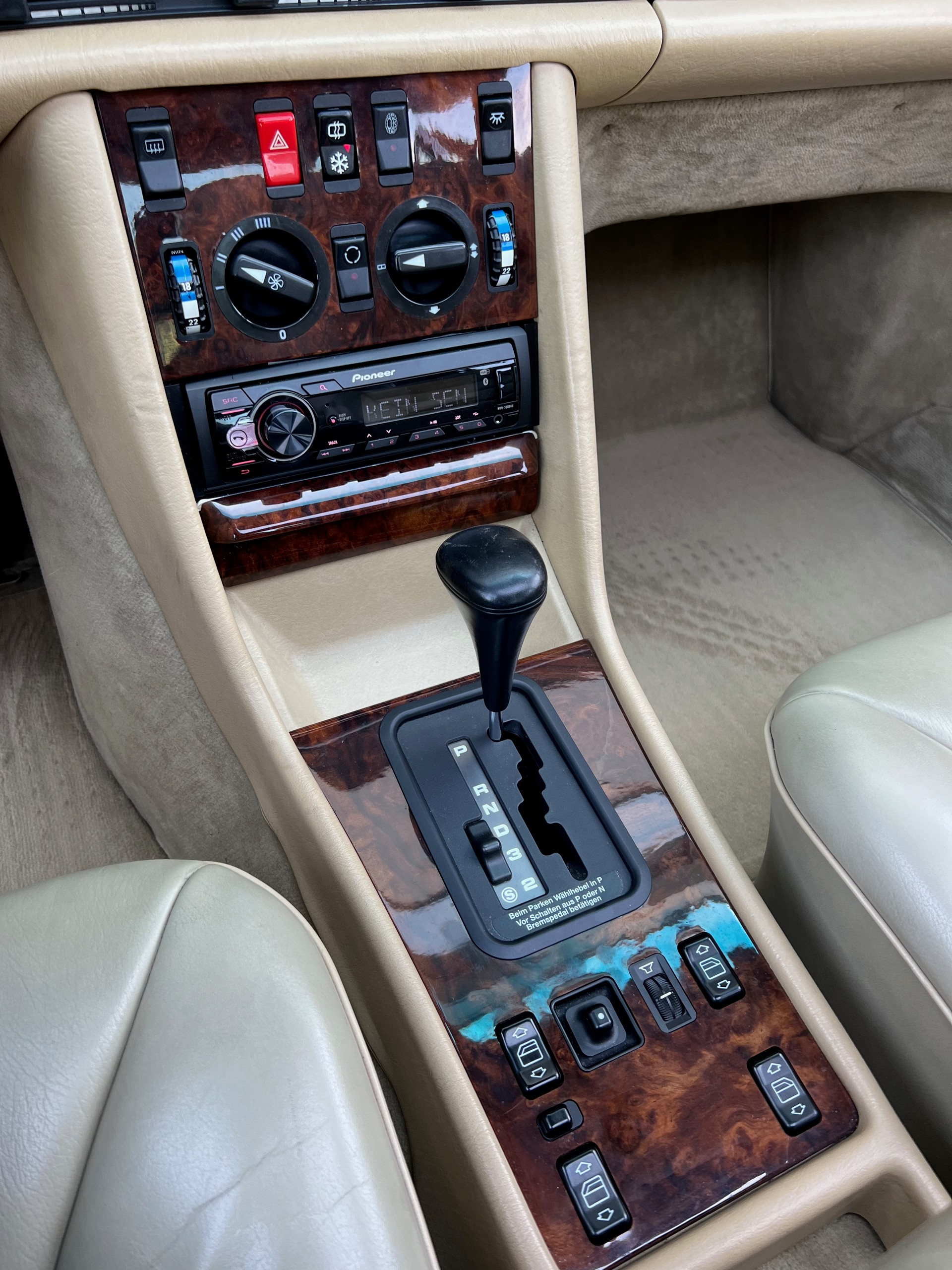 MERCEDES-BENZ 300 SE VETERAN-image-19