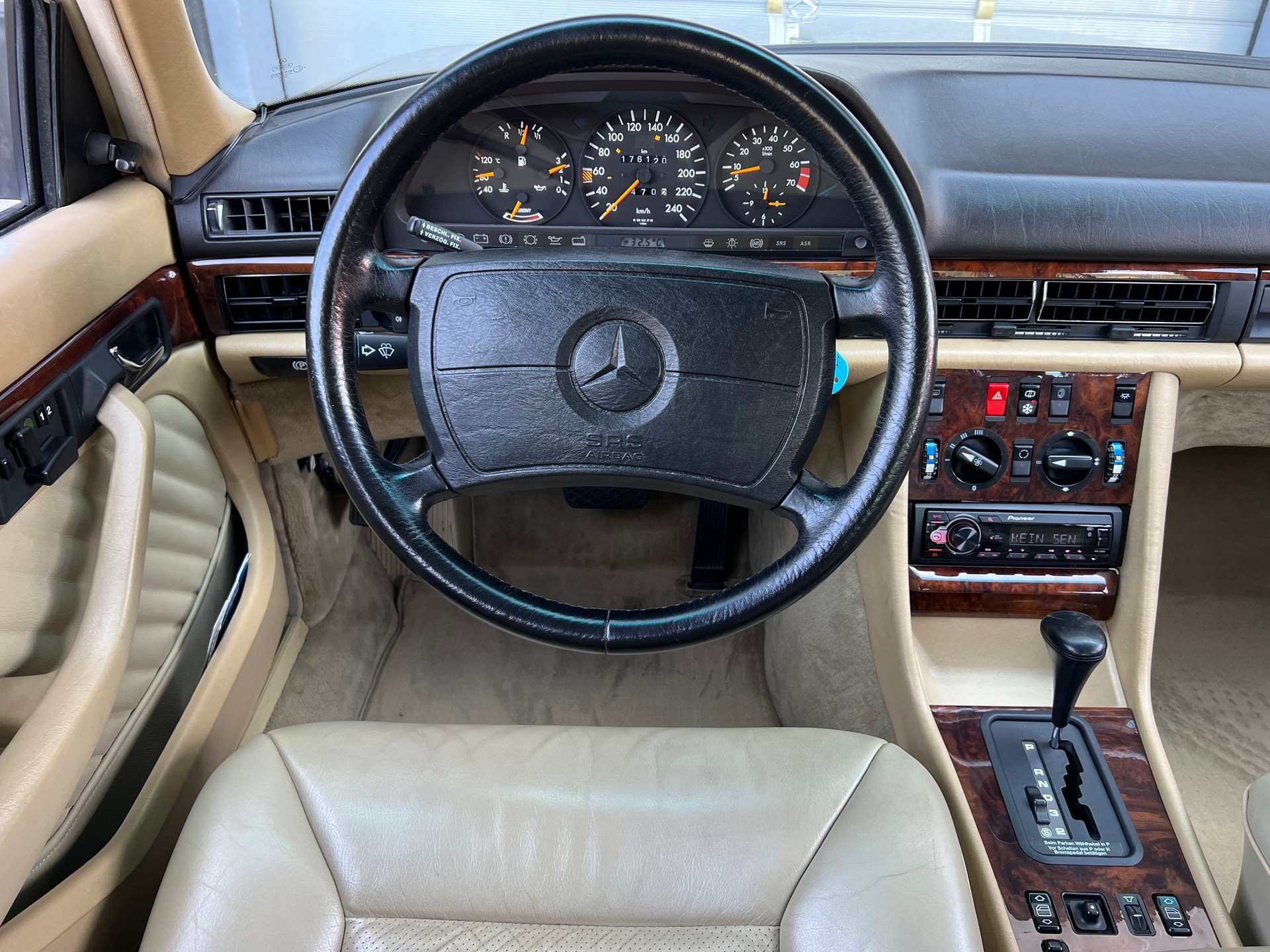 MERCEDES-BENZ 300 SE VETERAN-image-12