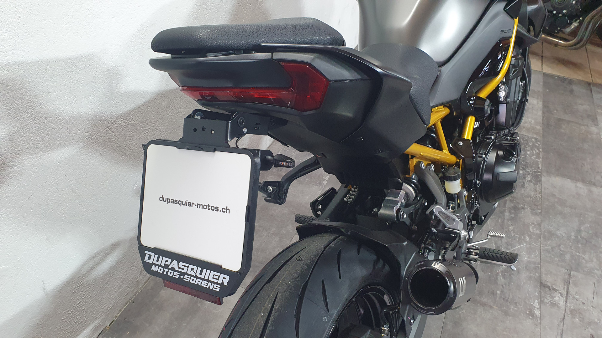 KAWASAKI Z 900-image-7