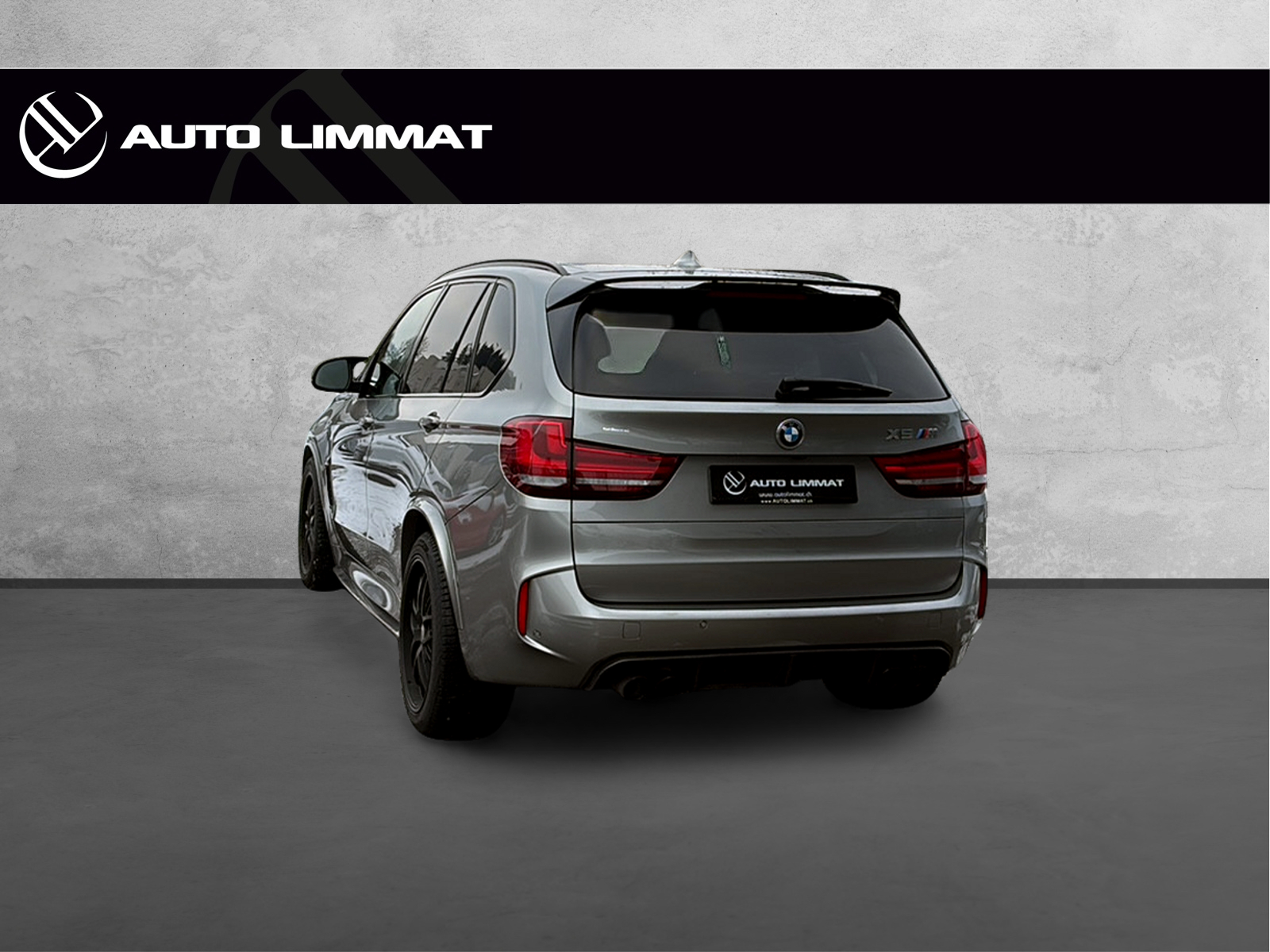 BMW X5M Steptronic-showroom-element-2