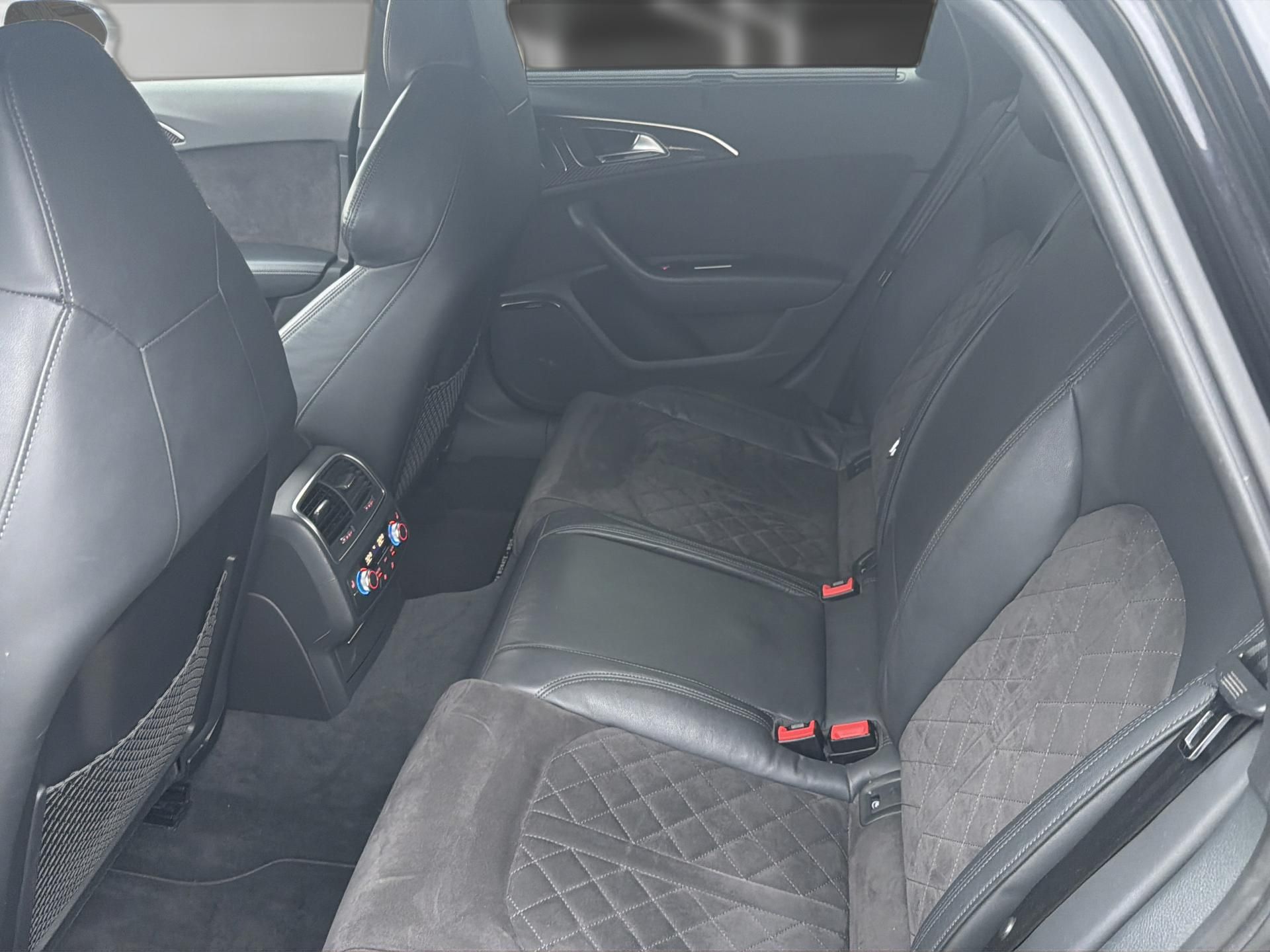 AUDI RS6 Avant 4.0 TFSI V8 quattro Tiptronic-image-11