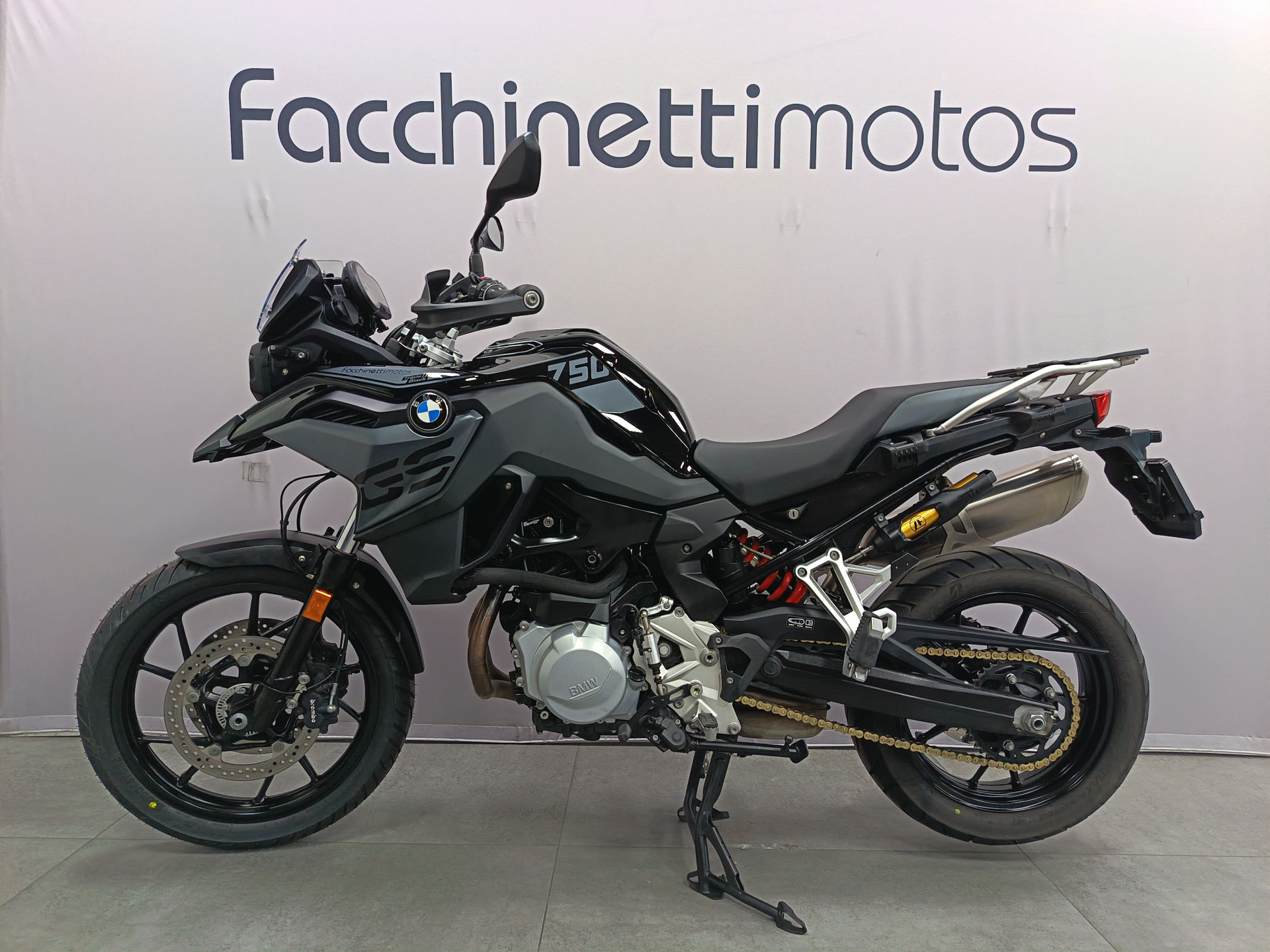 BMW F 750 GS Triple Black ***Bridable A2***-image-3