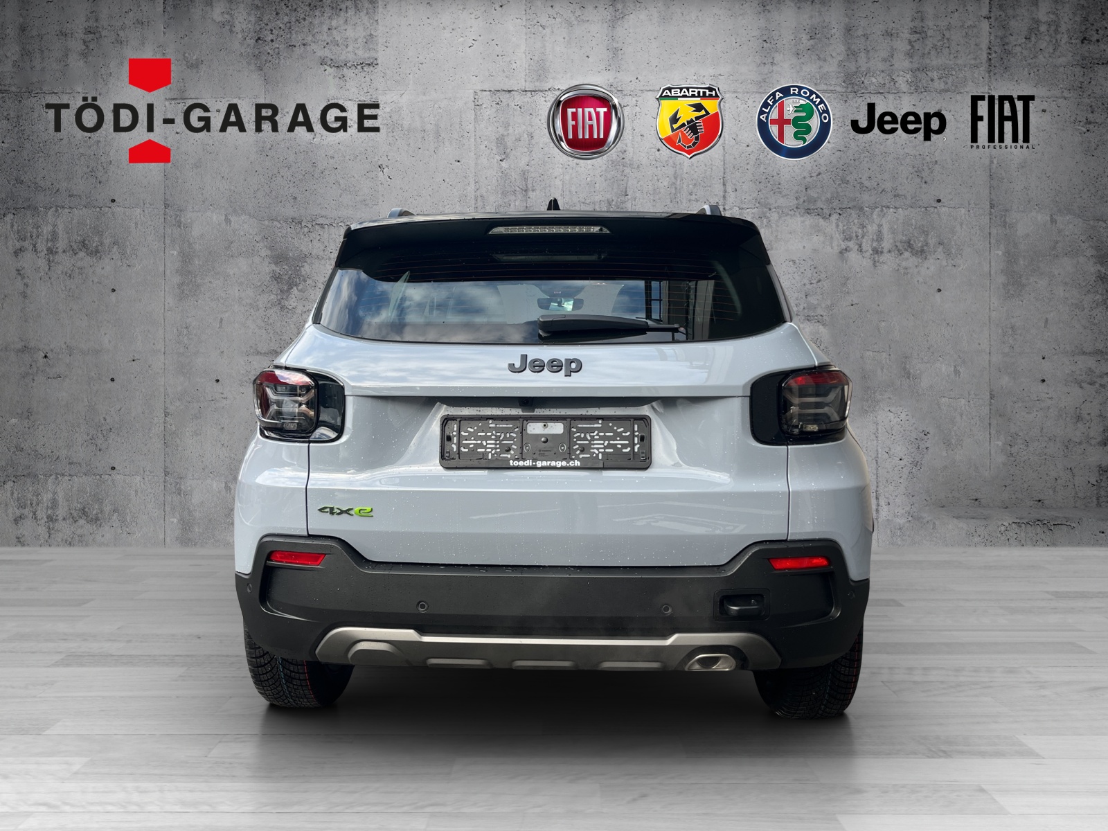 JEEP Avenger 1.2 MHEV Upland Pack Plus 4xe-image-4